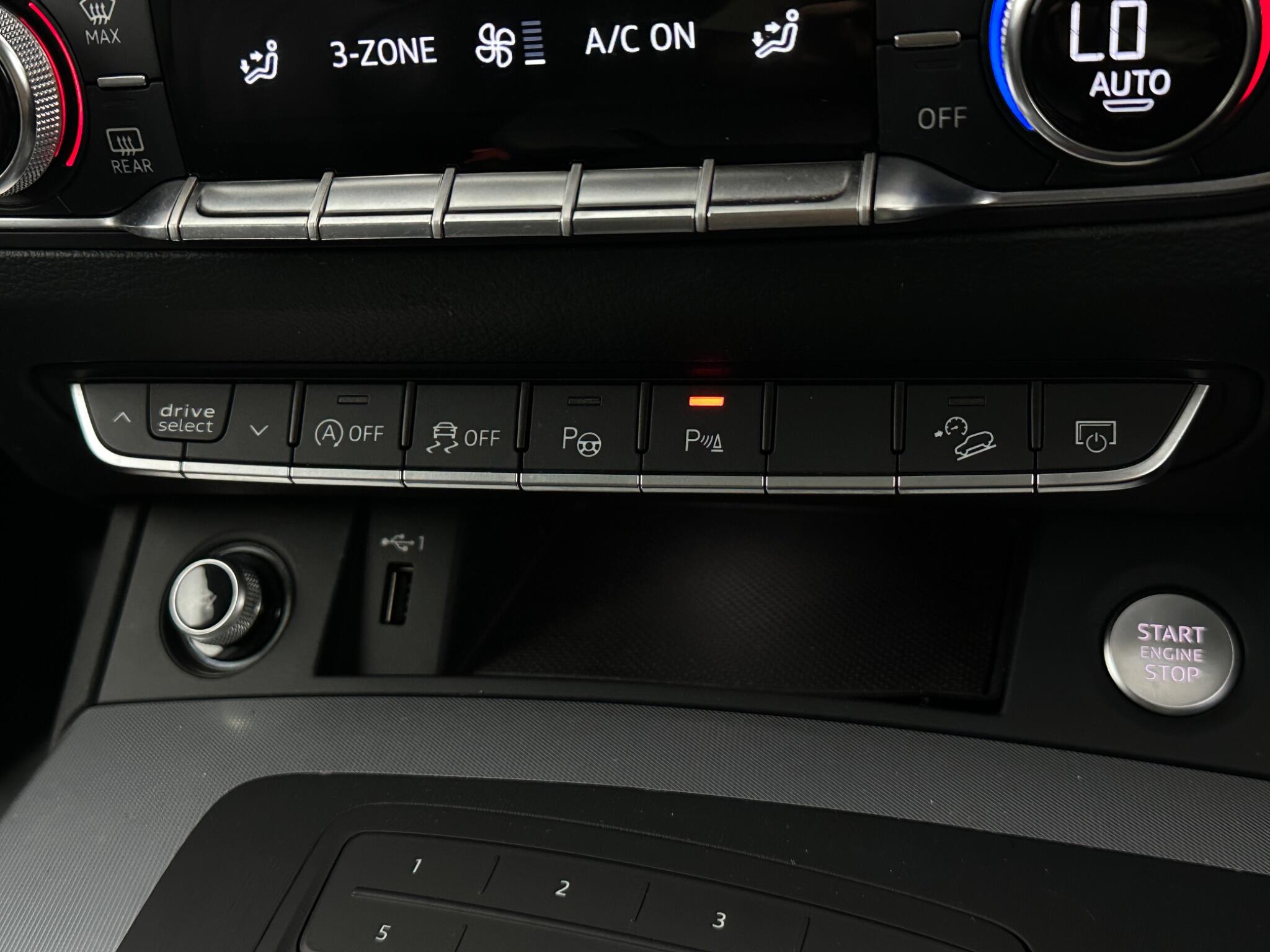 Audi Q5 view 22