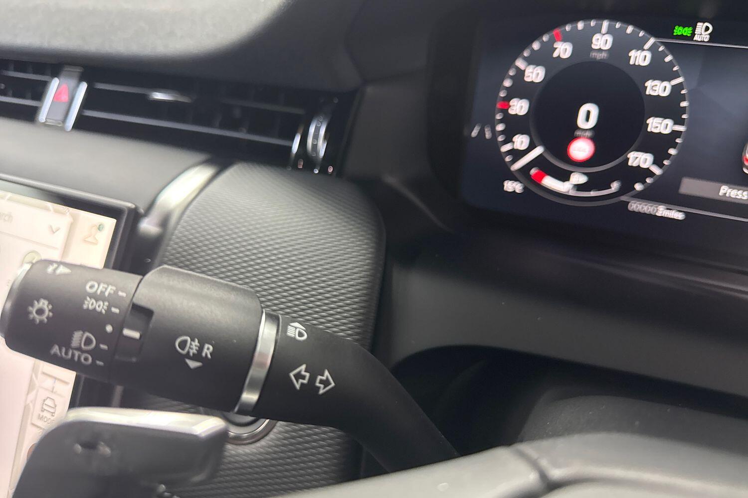 Land Rover Discovery Sport view 29
