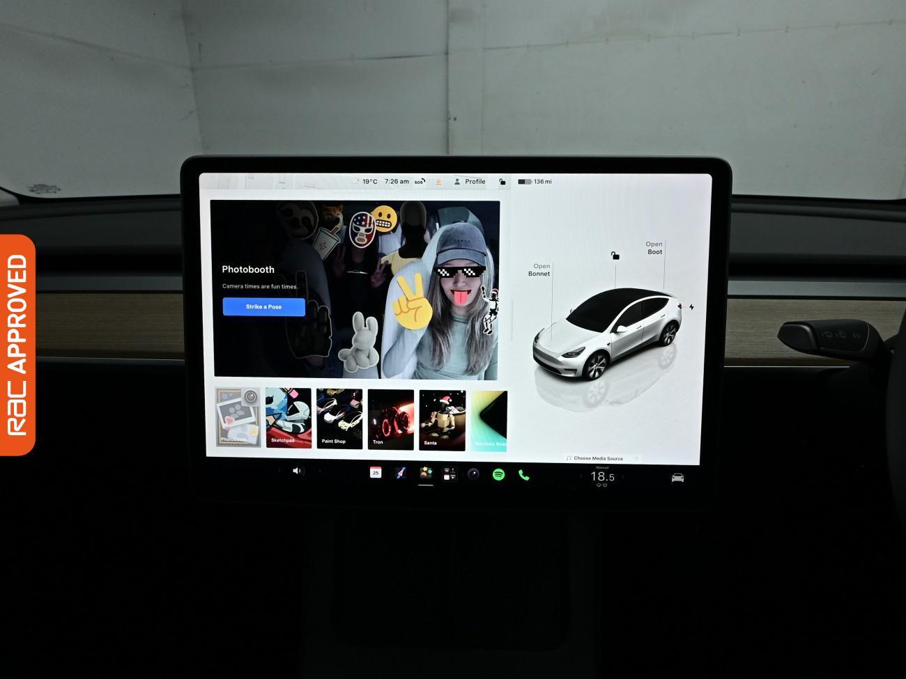 Tesla Model Y view 16