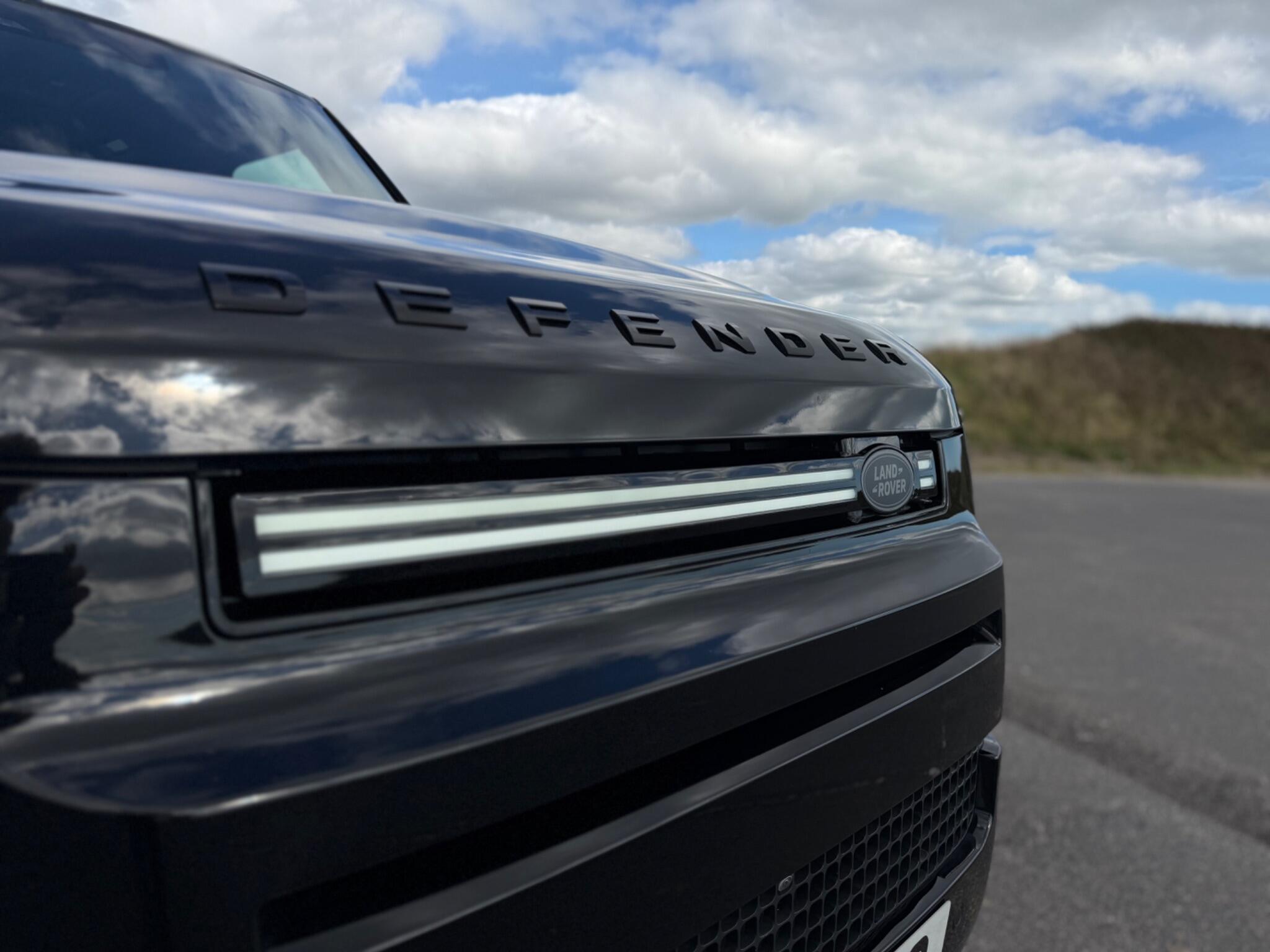 Land Rover Defender view 54
