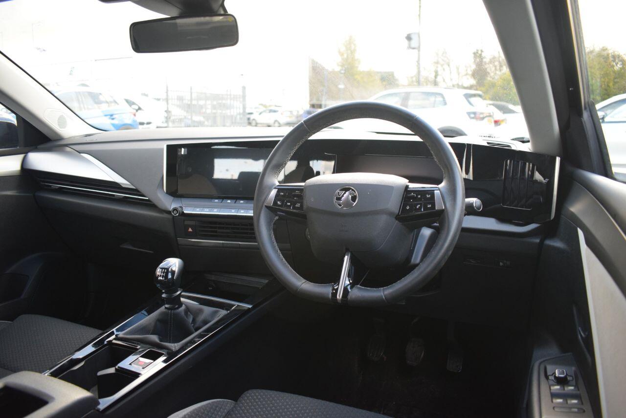 Vauxhall Astra view 3