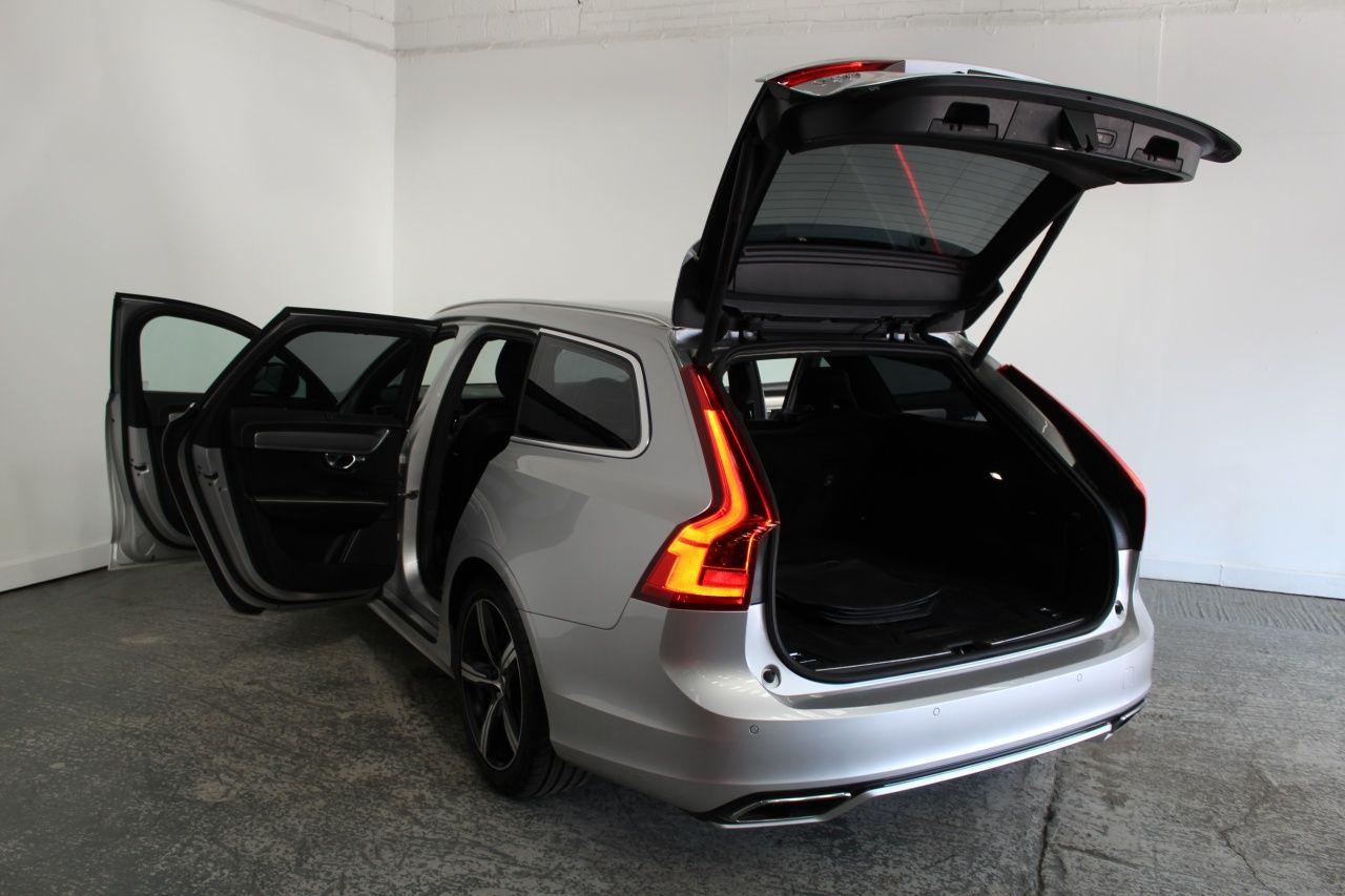Volvo V90 view 21