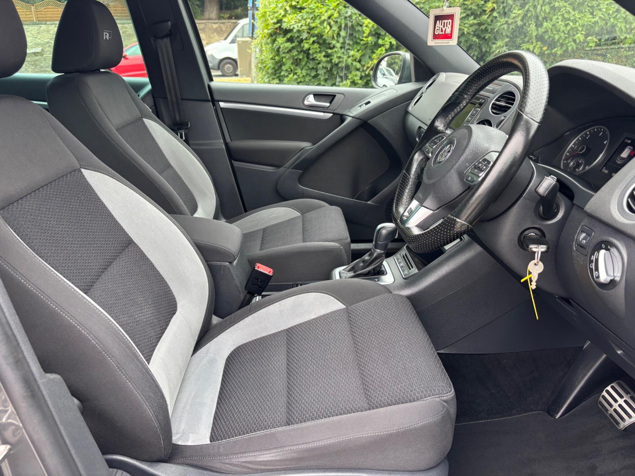 Volkswagen Tiguan view 11
