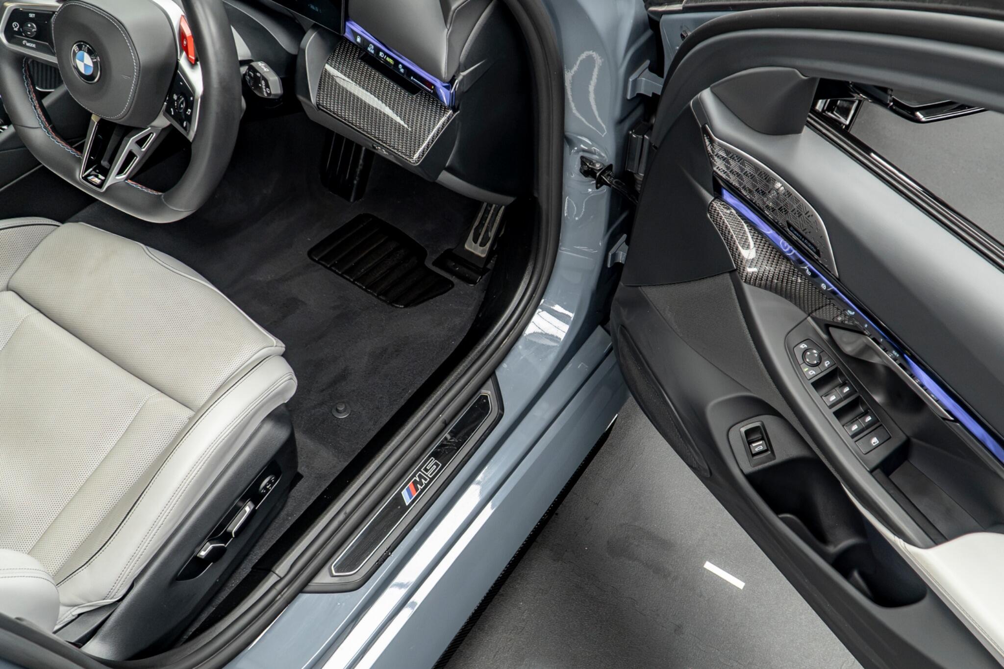 BMW M5 view 28