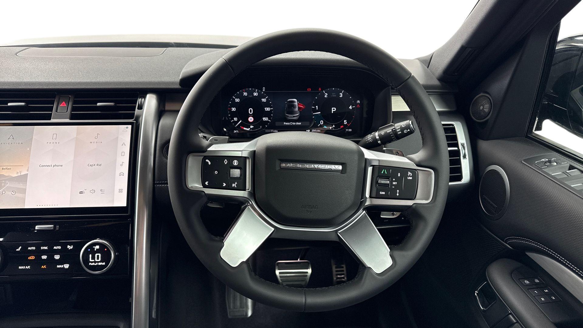 Land Rover Discovery view 15