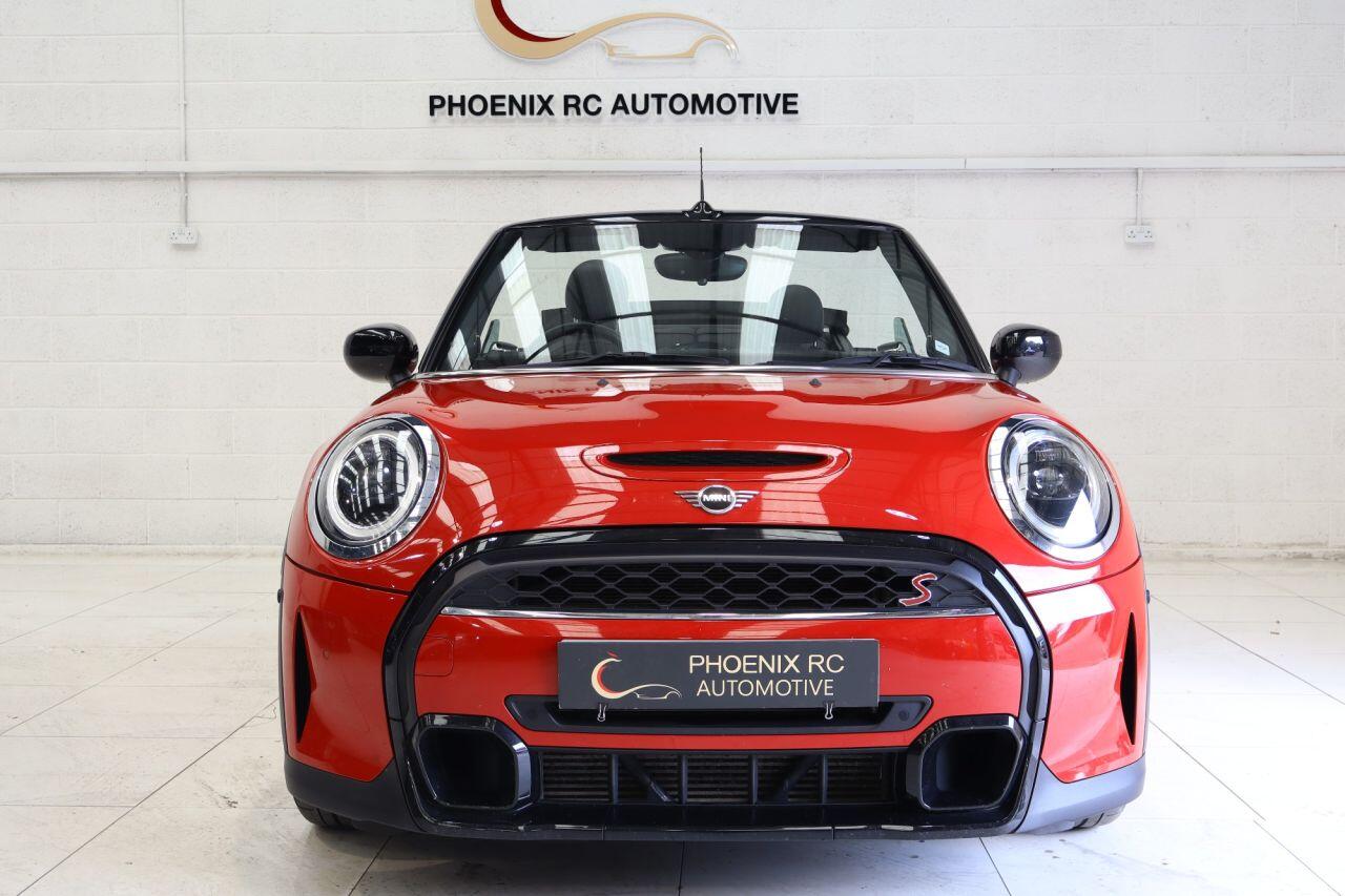 Mini Convertible view 2