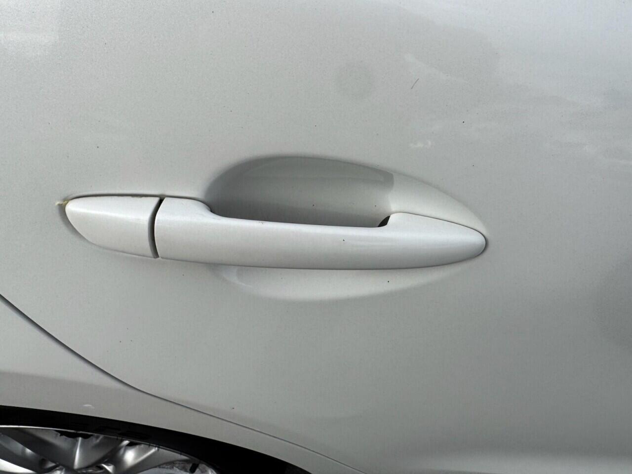 Mazda Mazda3 view 32