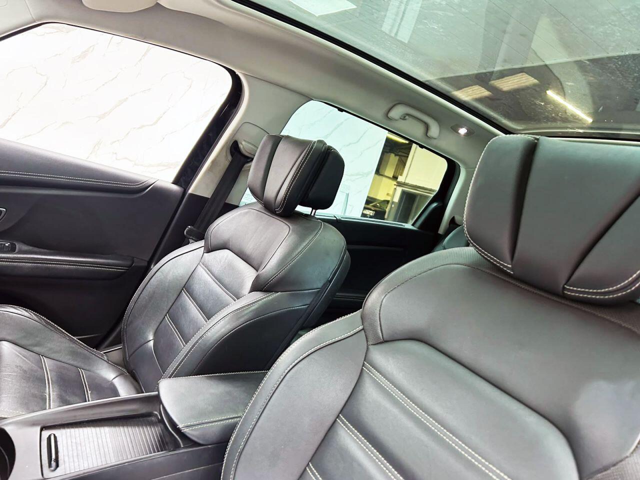 Renault Grand Scenic view 14