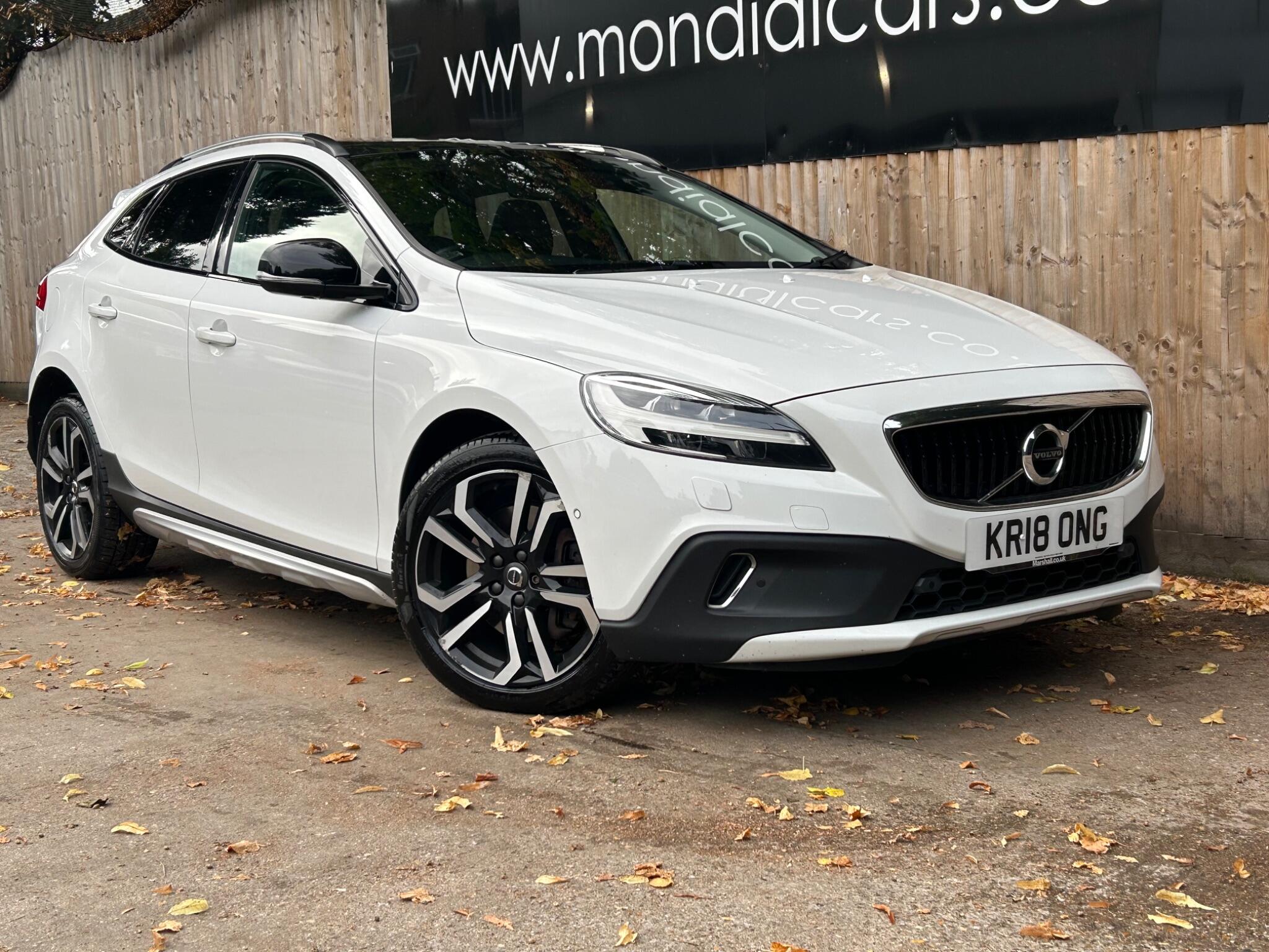 Volvo V40 Cross Country view 13
