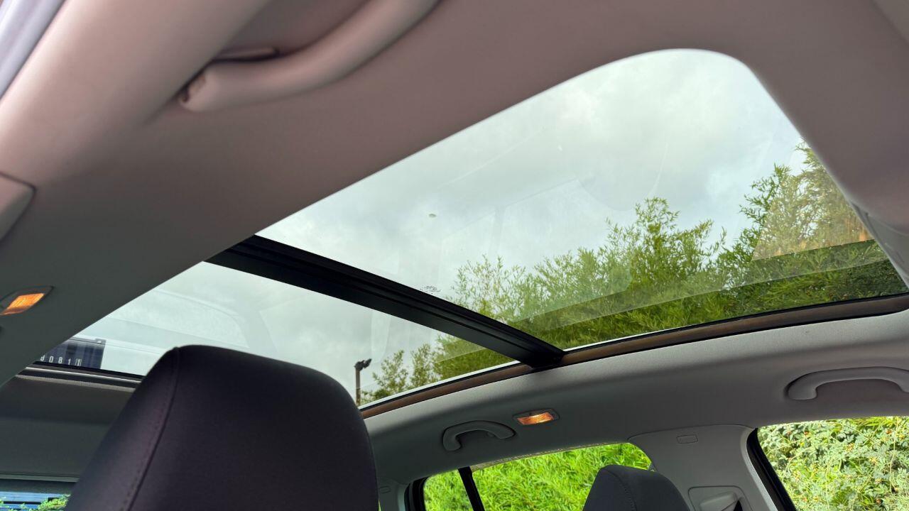 Volkswagen Tiguan view 17
