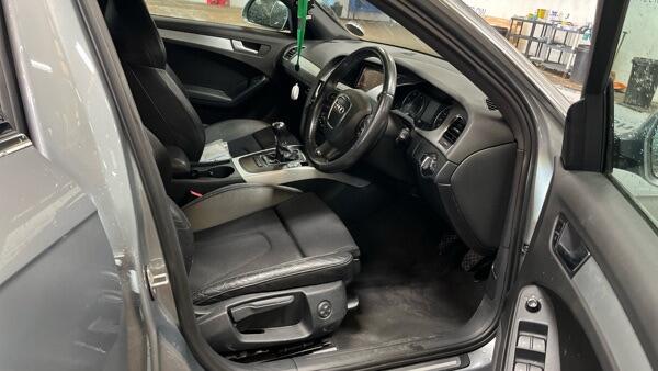 Audi A4 Avant view 11