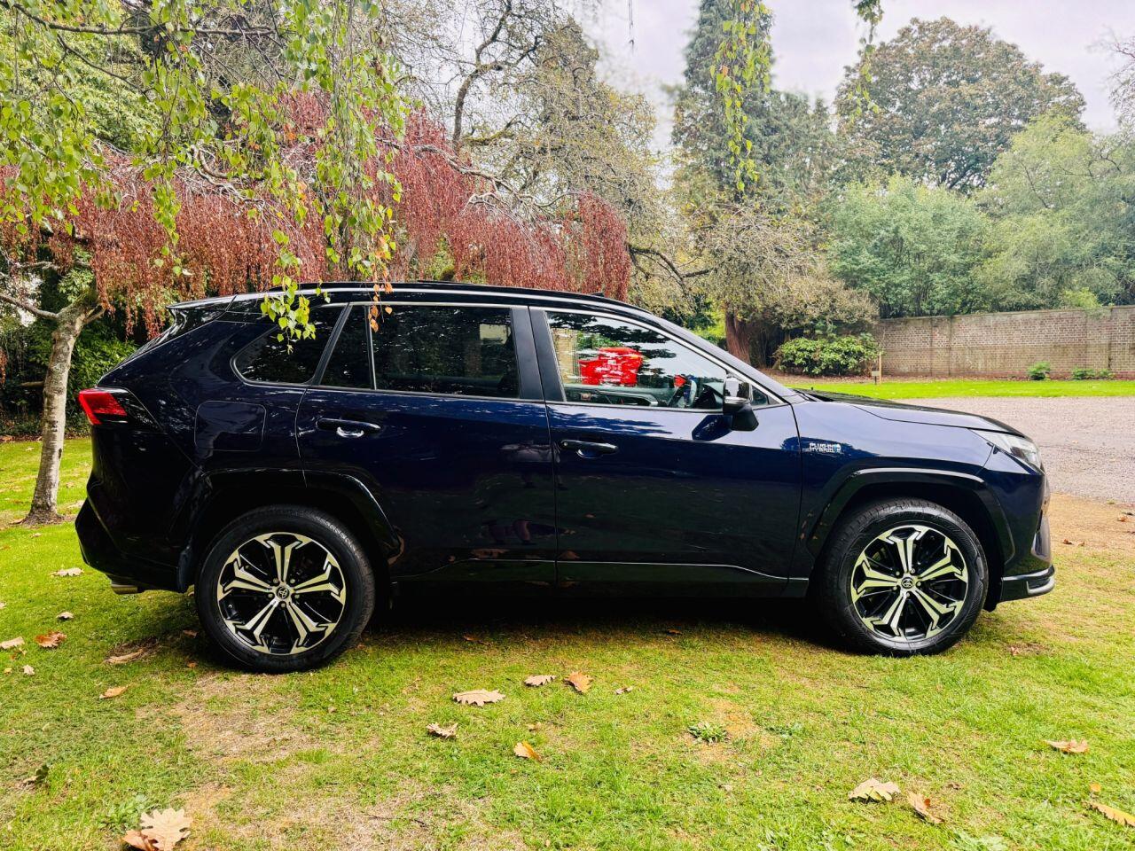 Toyota Rav4 view 8