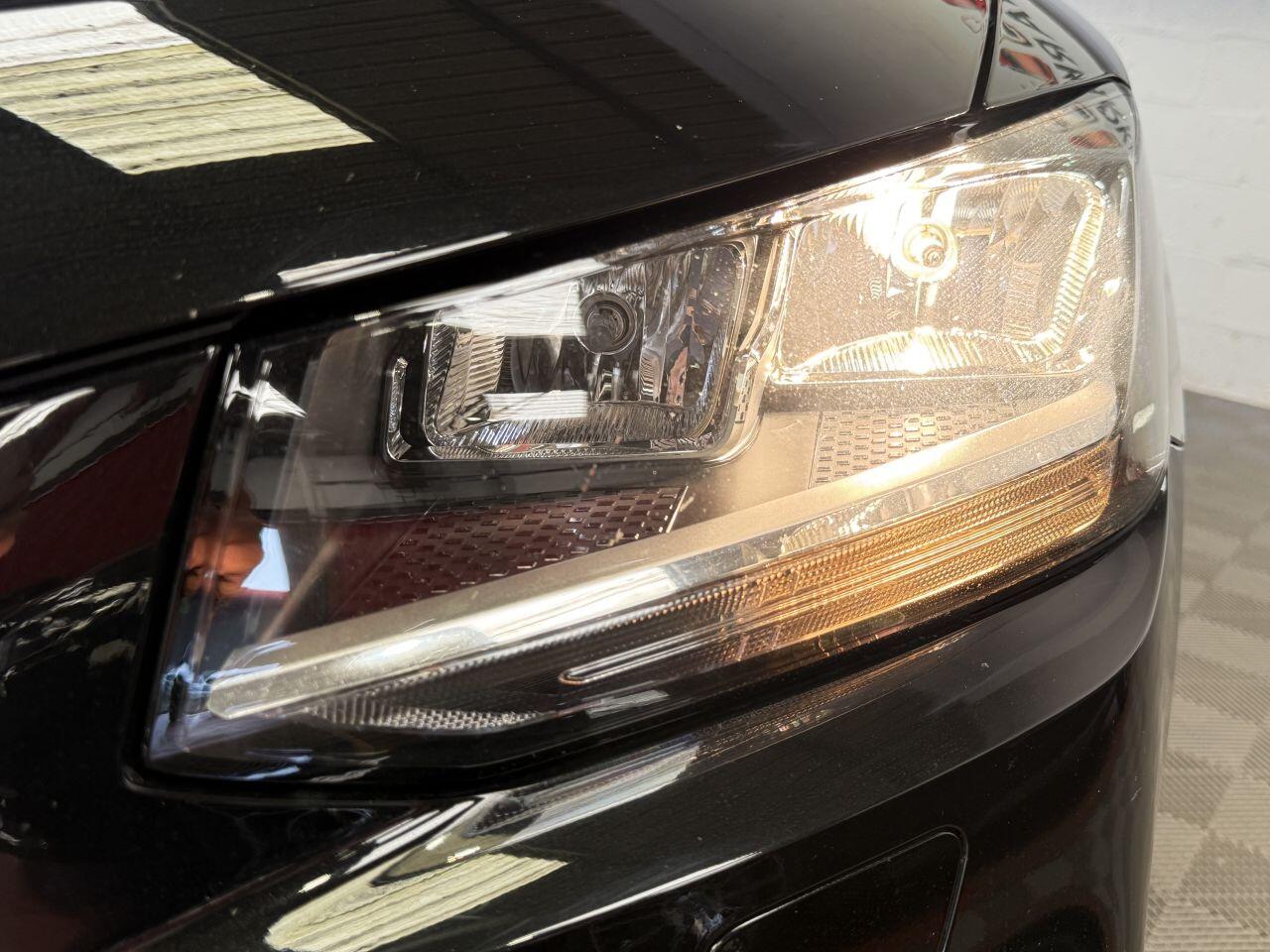 Audi Q2 view 25