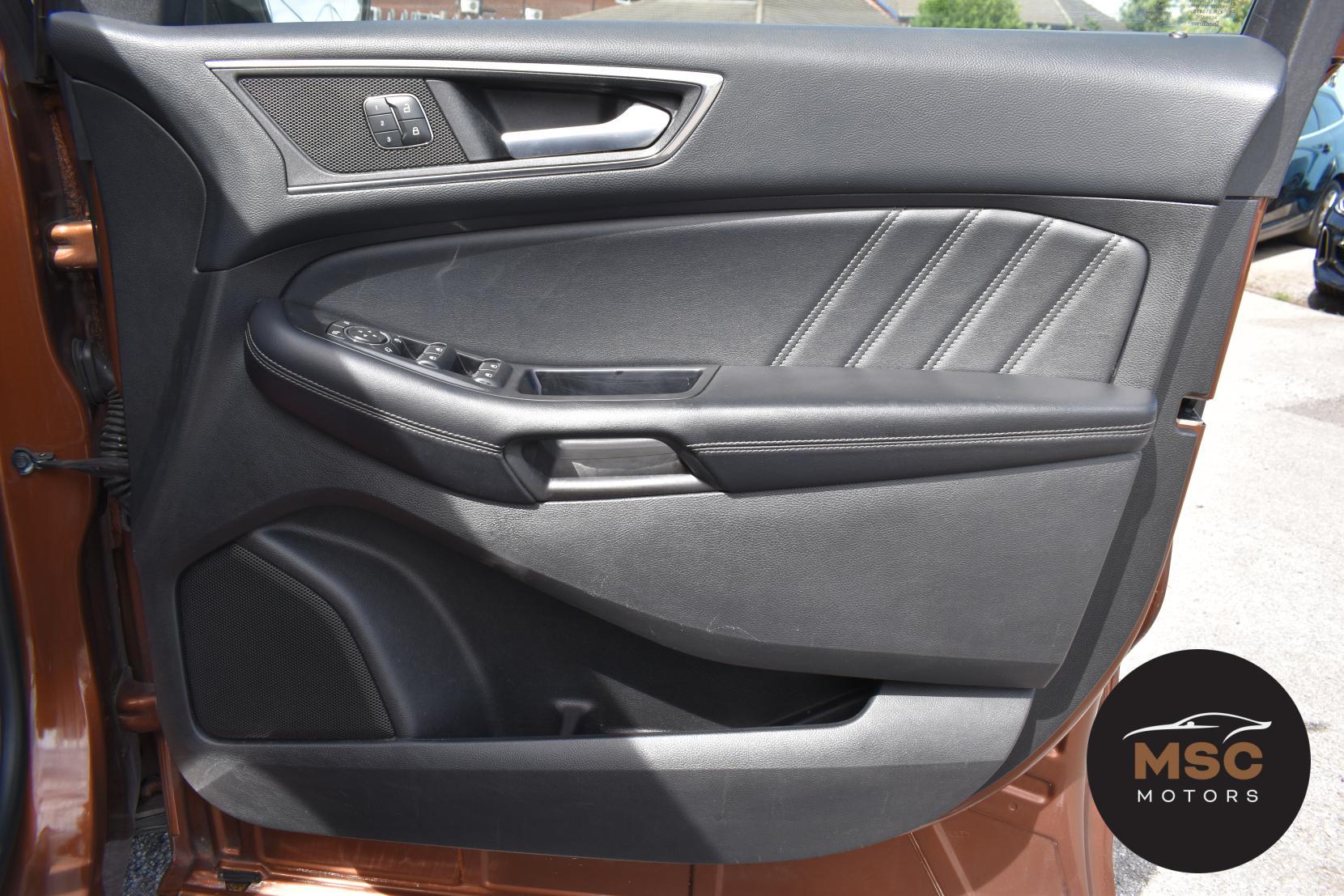 Ford Edge view 66