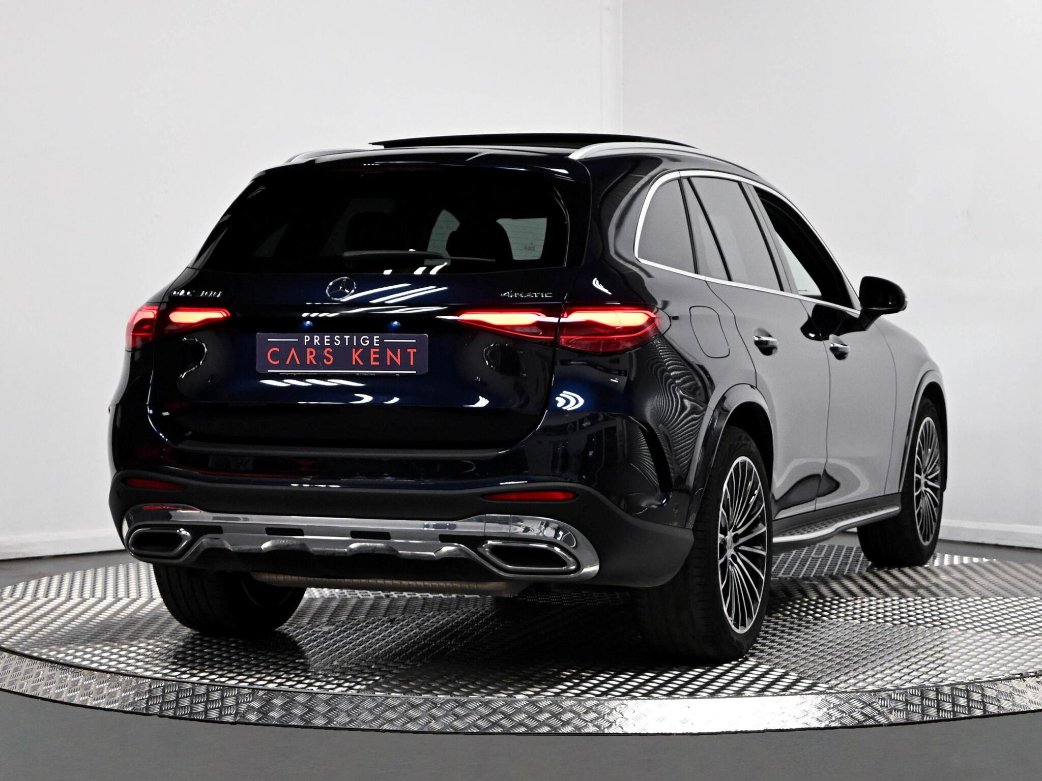 Mercedes-Benz GLC view 24