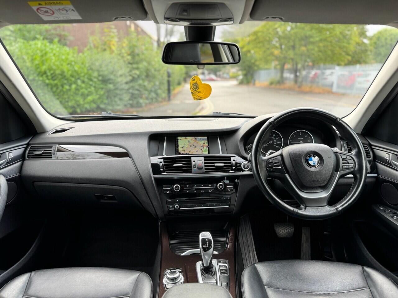 BMW X3 view 9