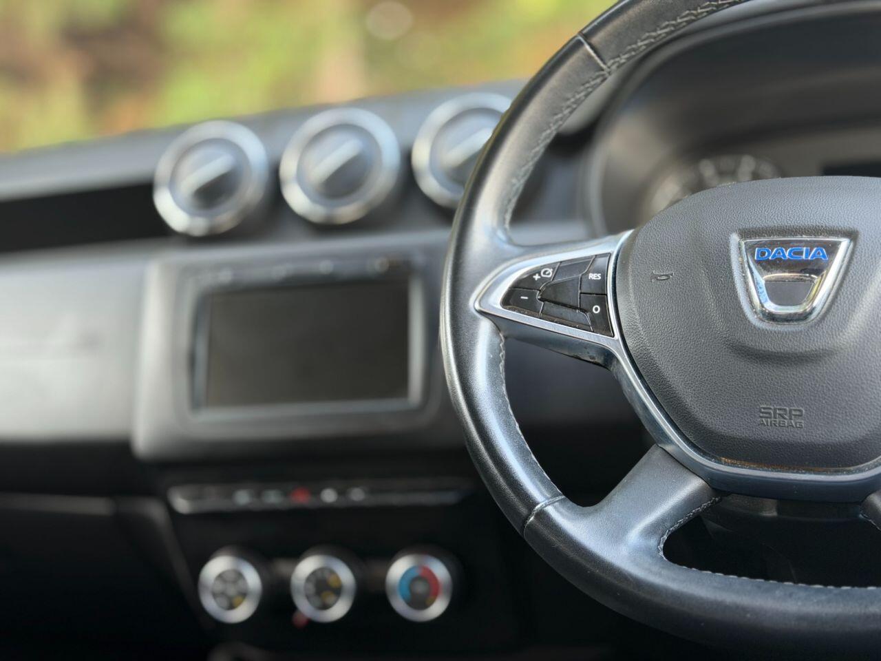 Dacia Duster view 10