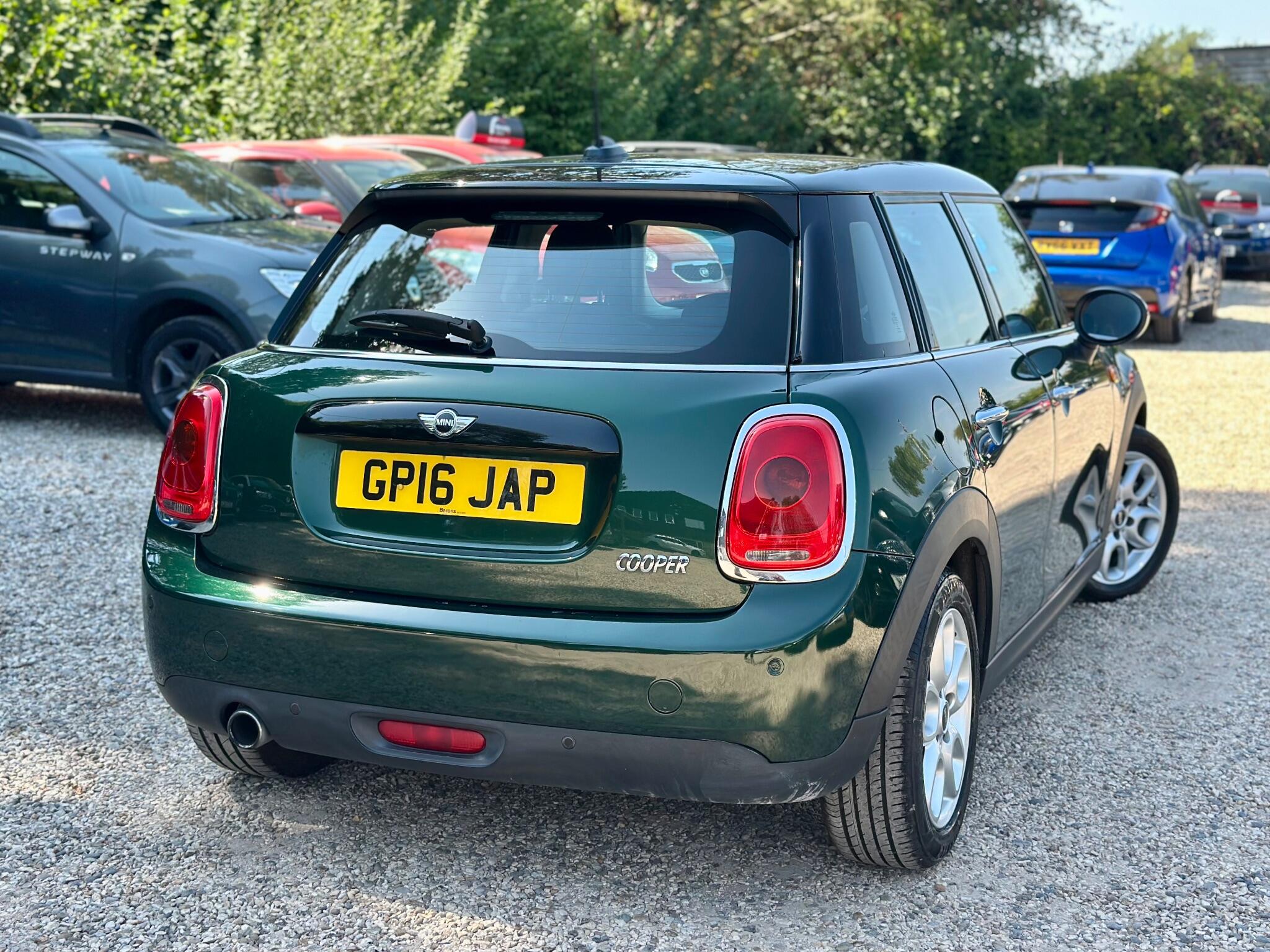 MINI Hatch view 15