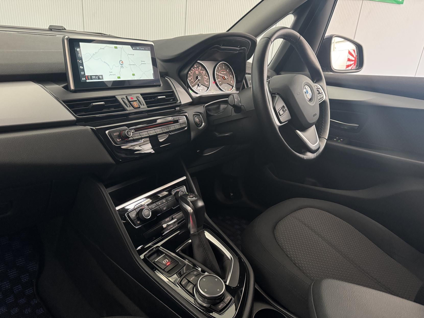 BMW 2 Series Active Tourer view 61