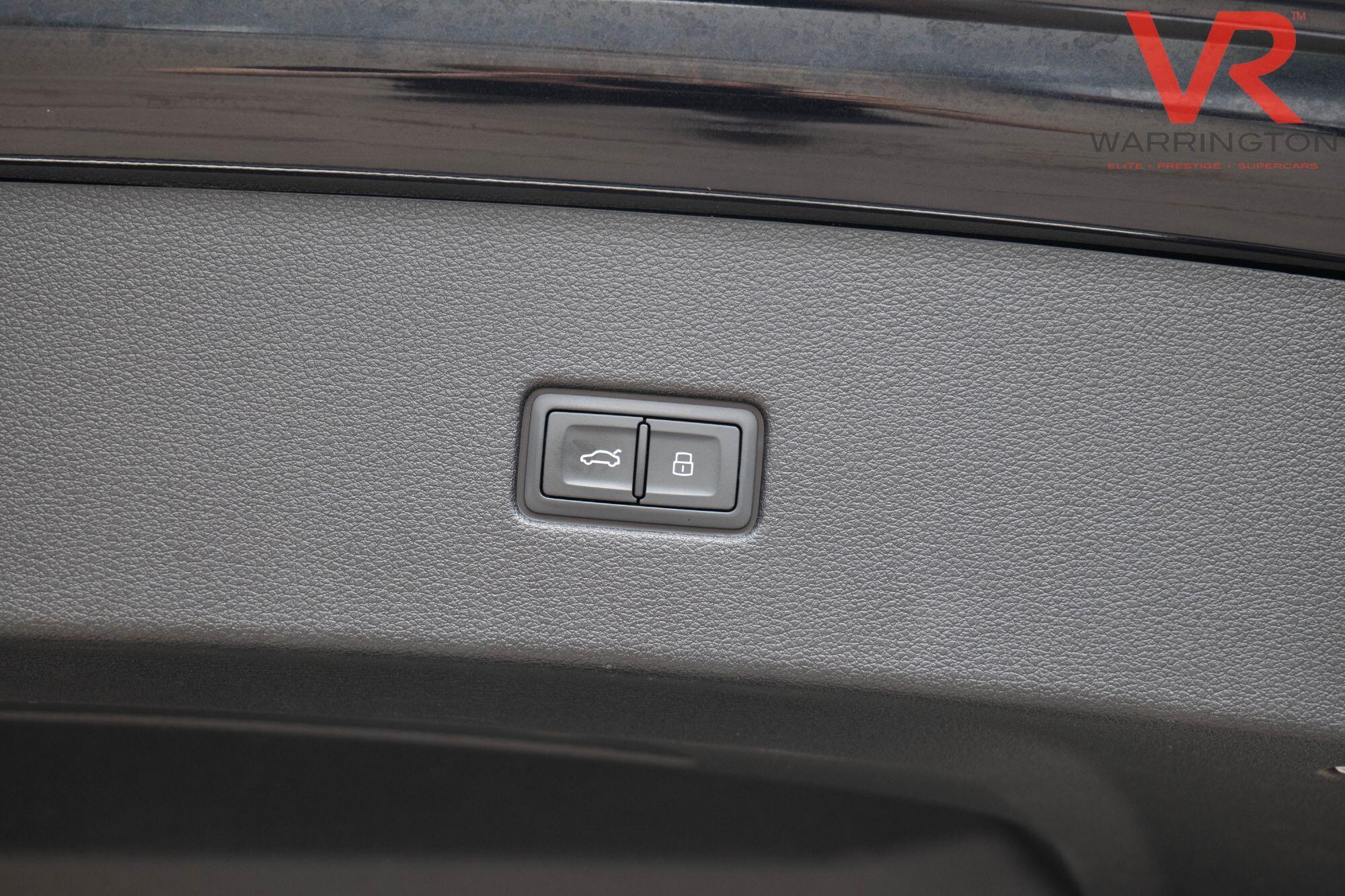 Audi RSQ8 view 21