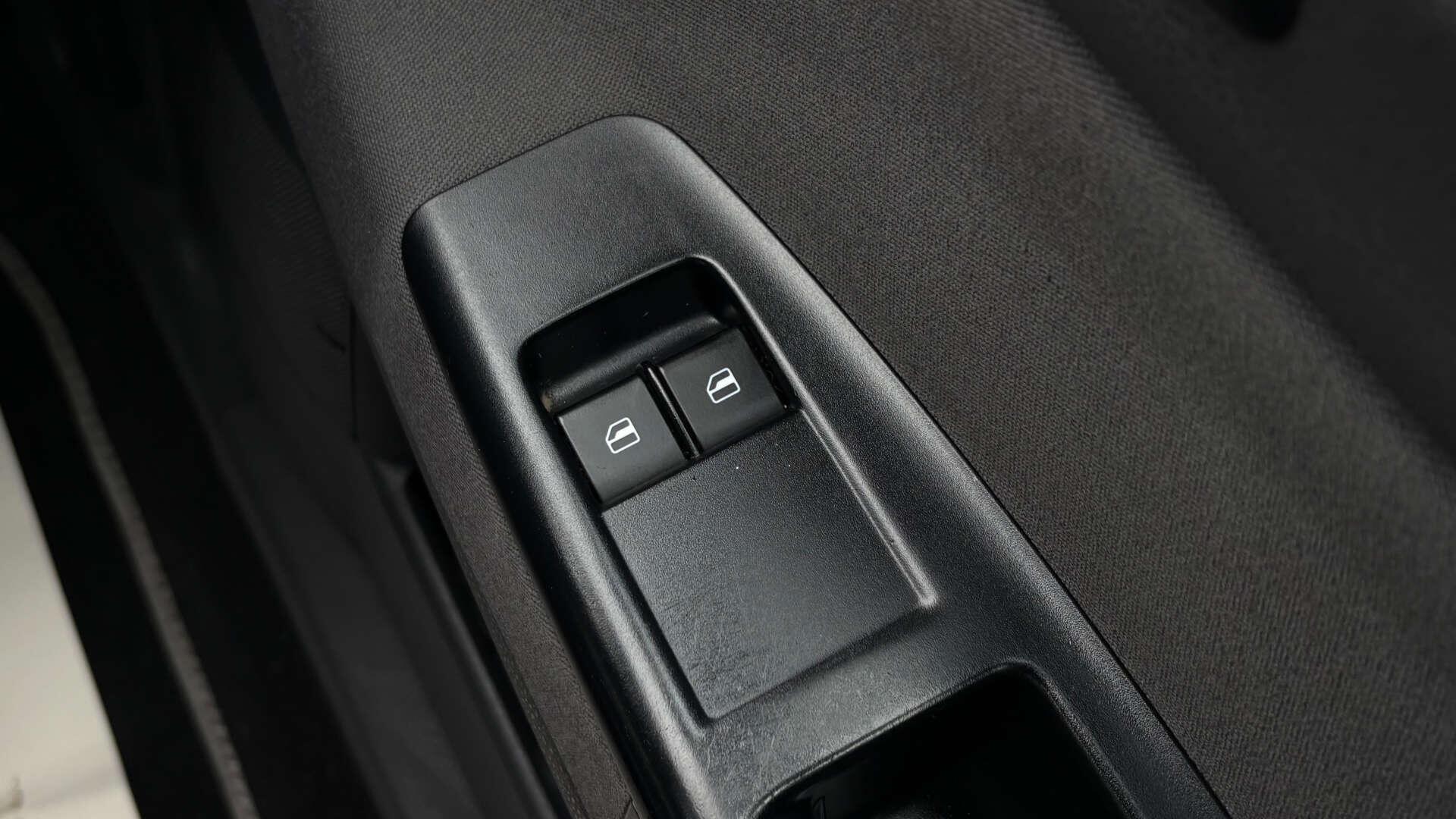 Volkswagen Polo view 19
