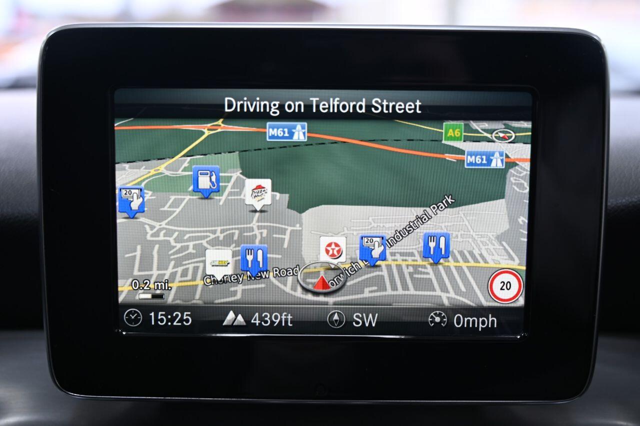 Mercedes-Benz Cla view 29