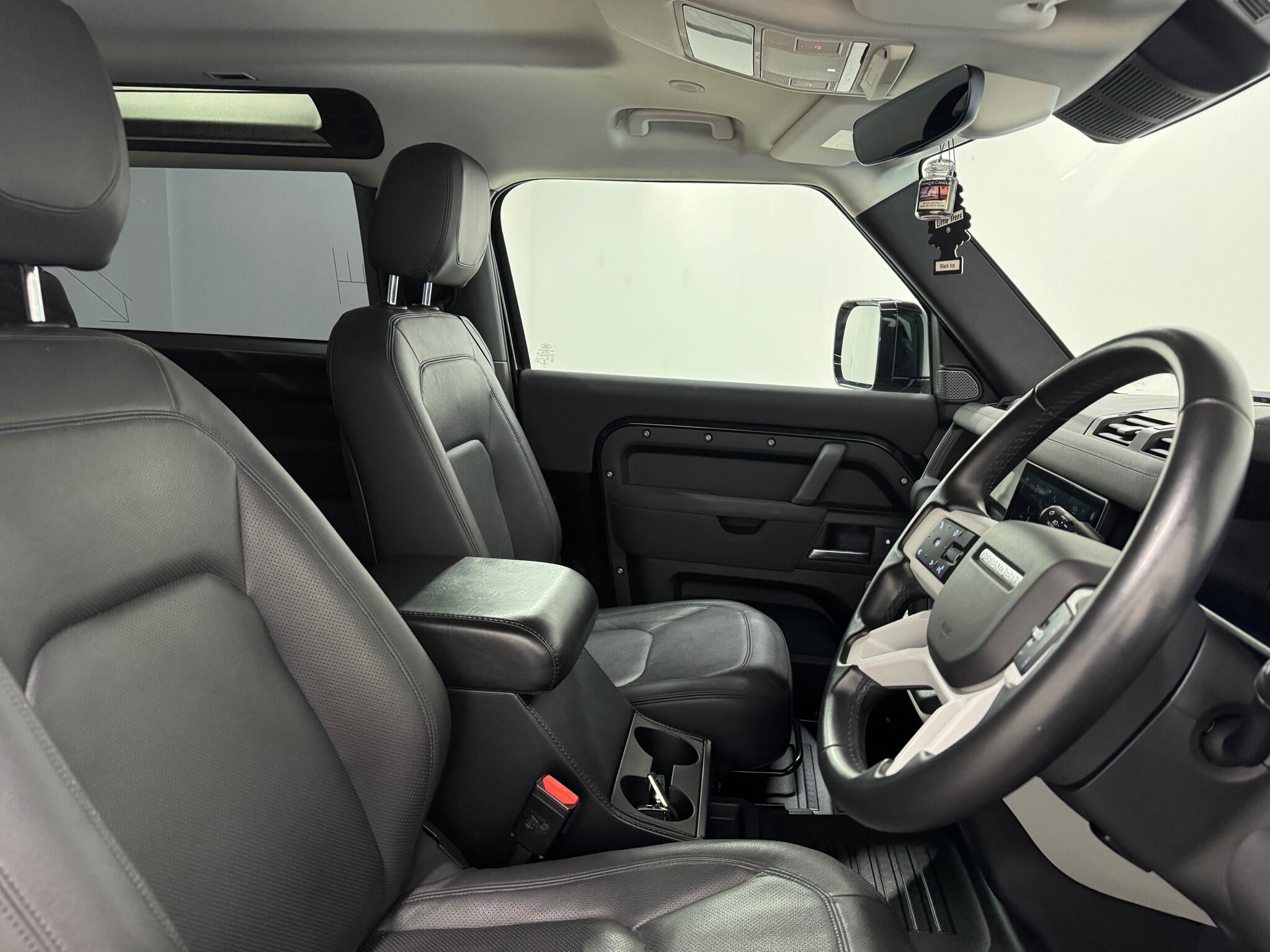 Land Rover Defender view 10