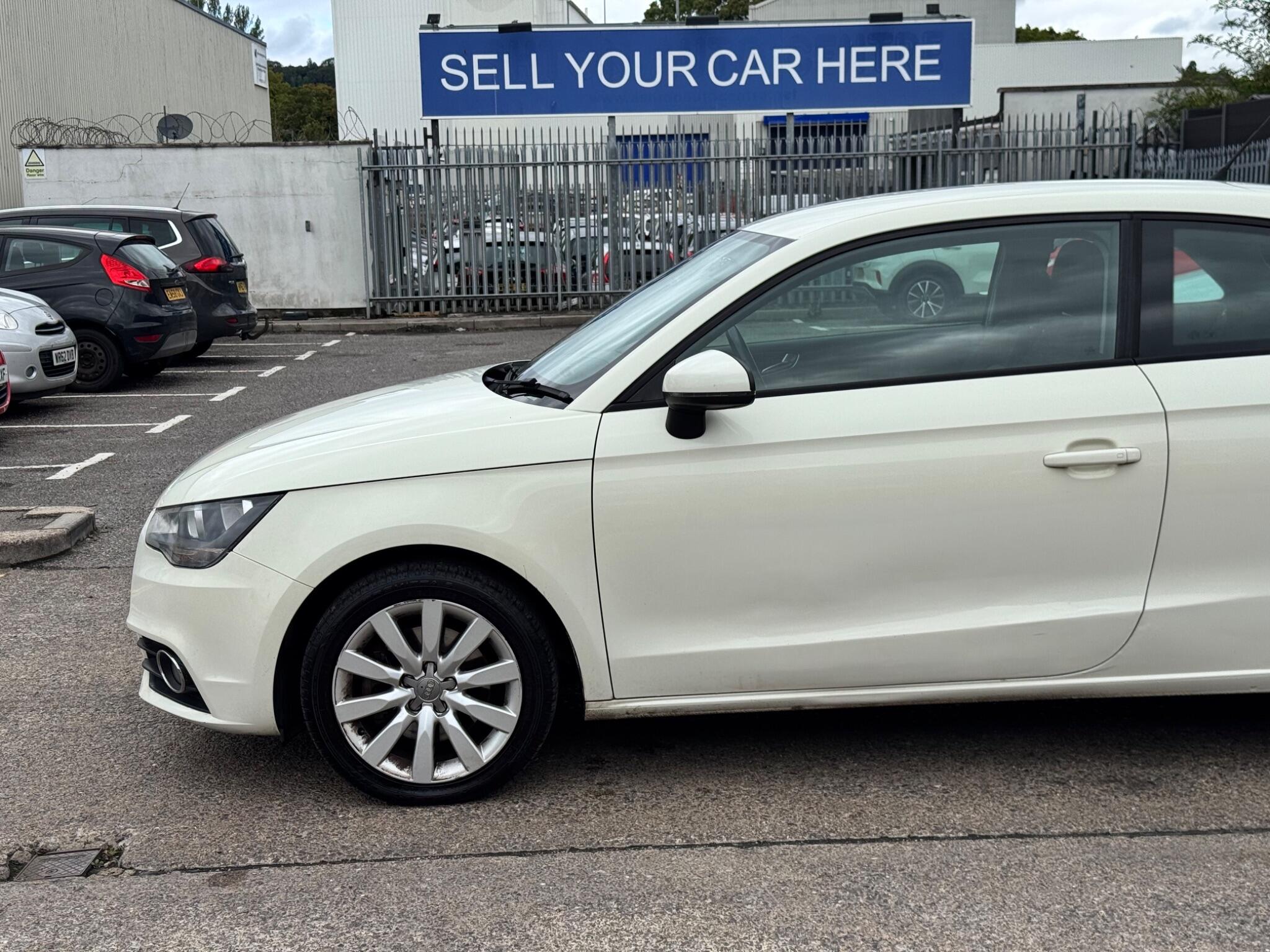 Audi A1 view 9