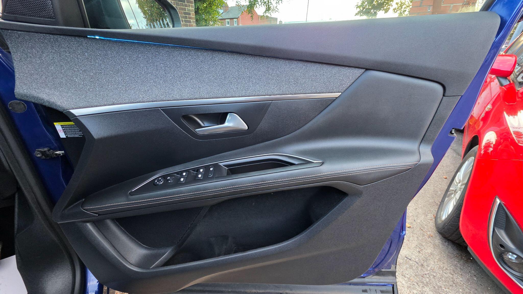 Peugeot 3008 view 38