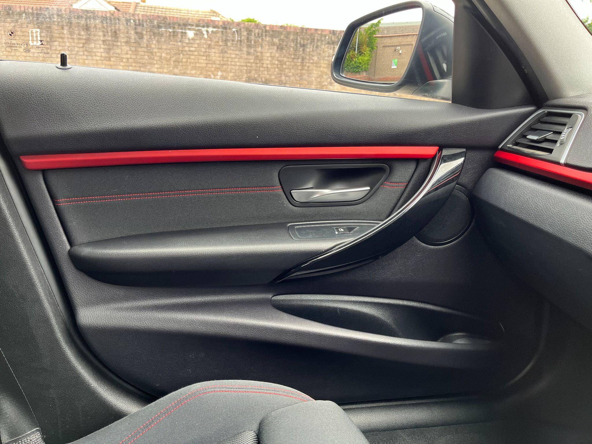 BMW 3 Series view 30