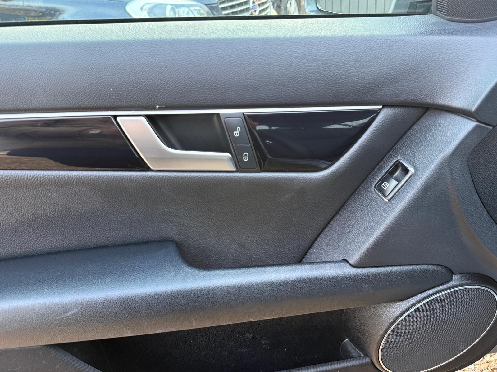 Mercedes-Benz C Class view 54