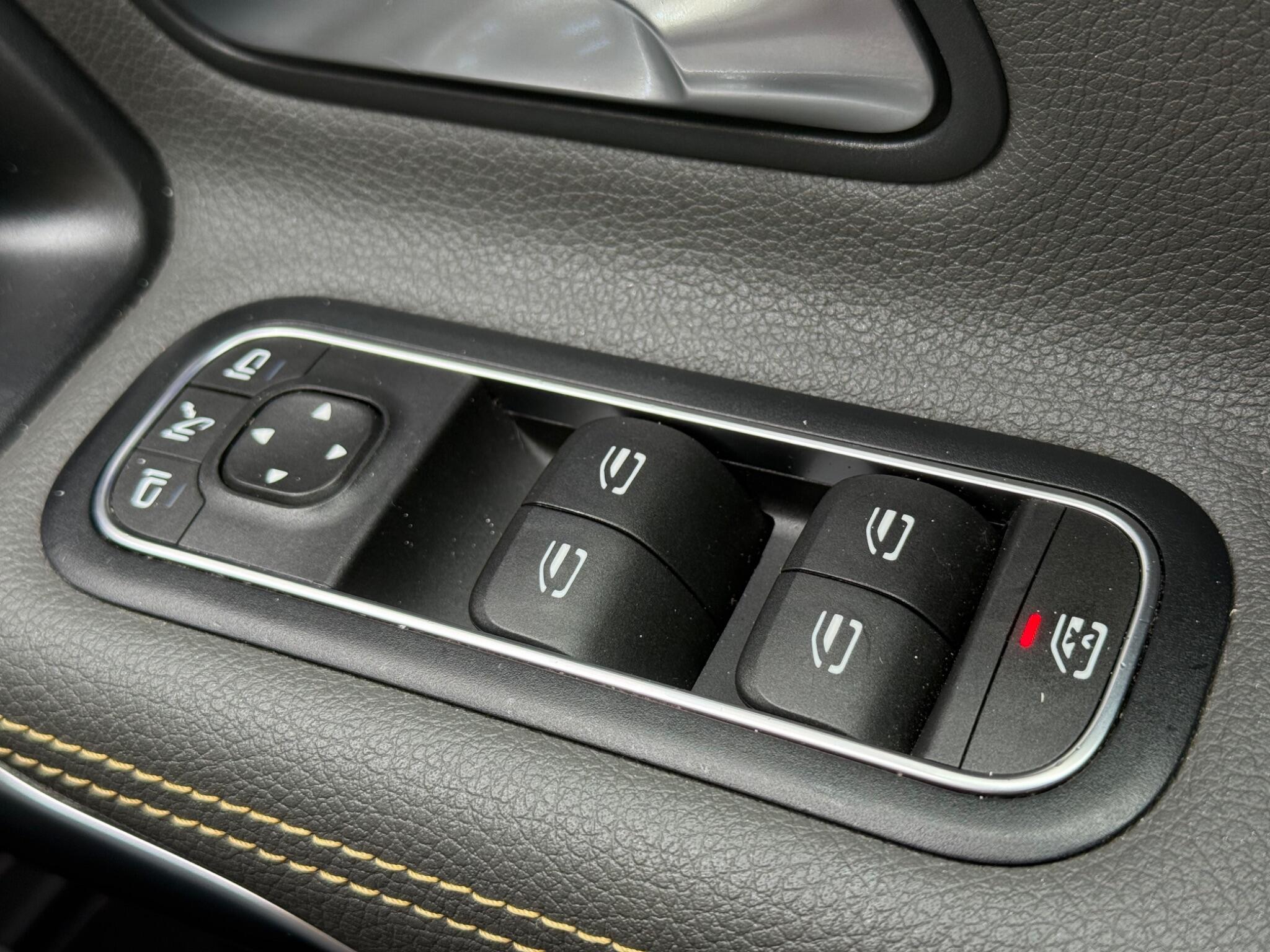 Mercedes-Benz A Class view 16