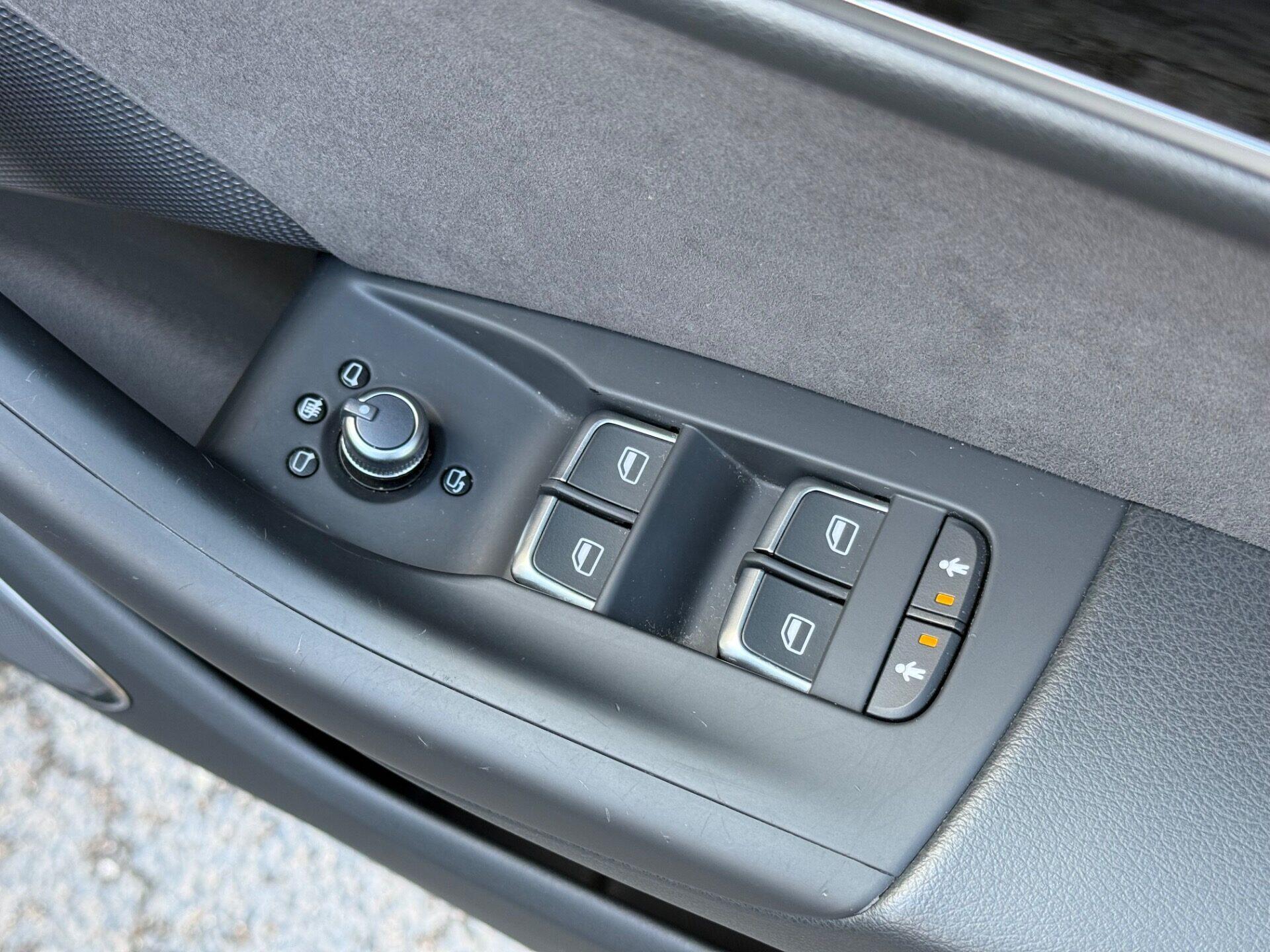 Audi Q3 view 33