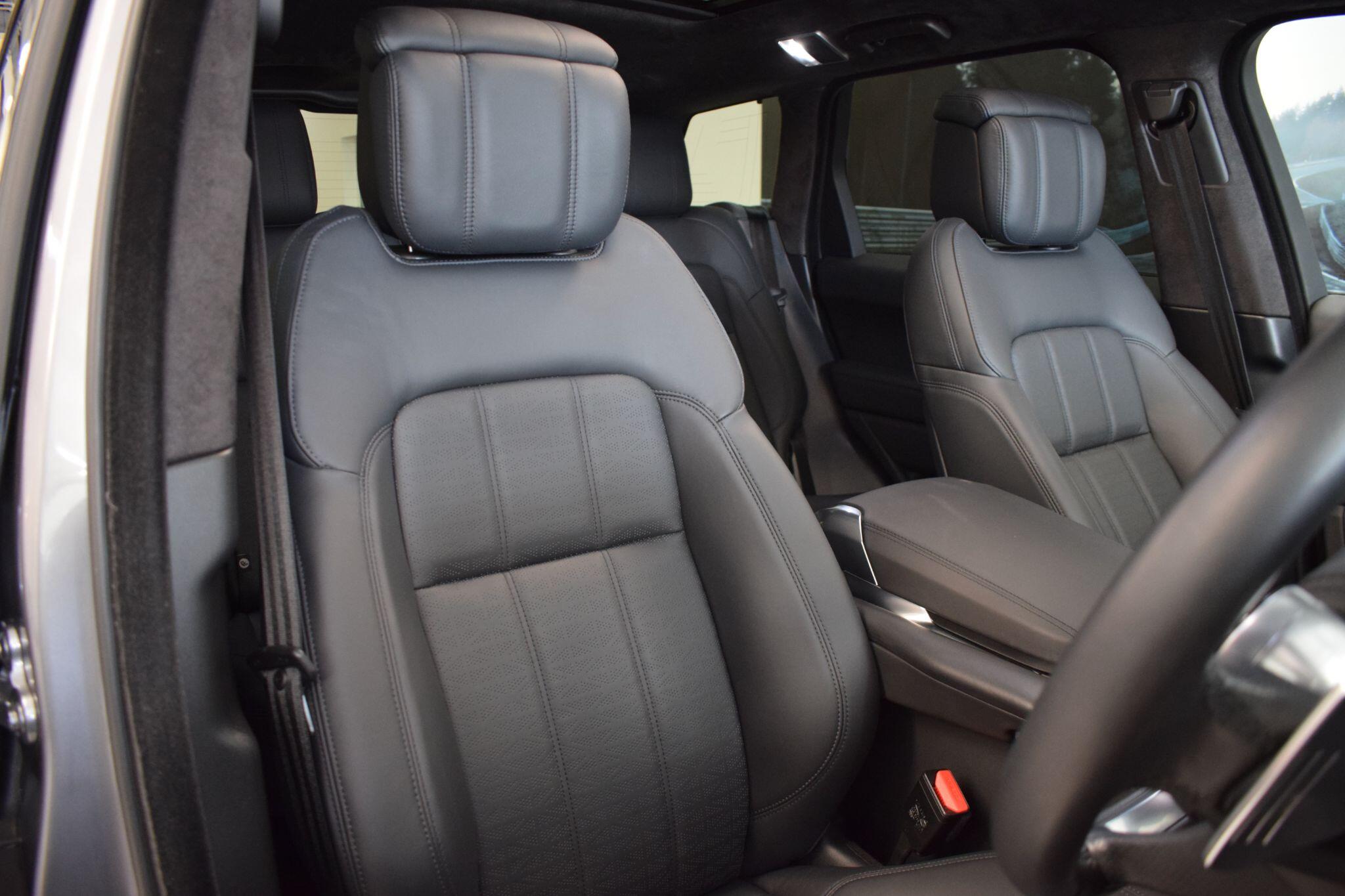 Land Rover Range Rover Sport view 8
