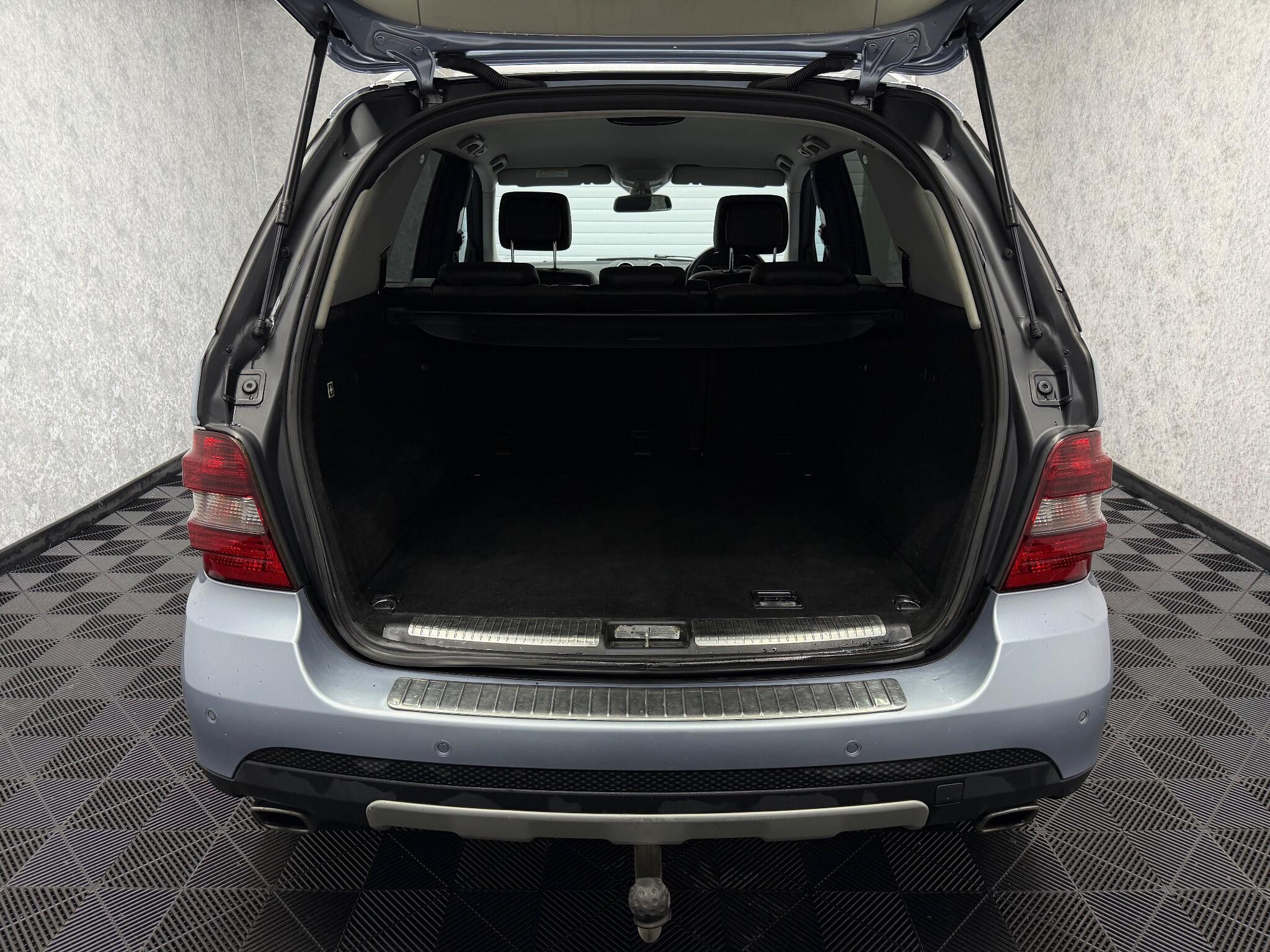 Mercedes-Benz M-Class view 20