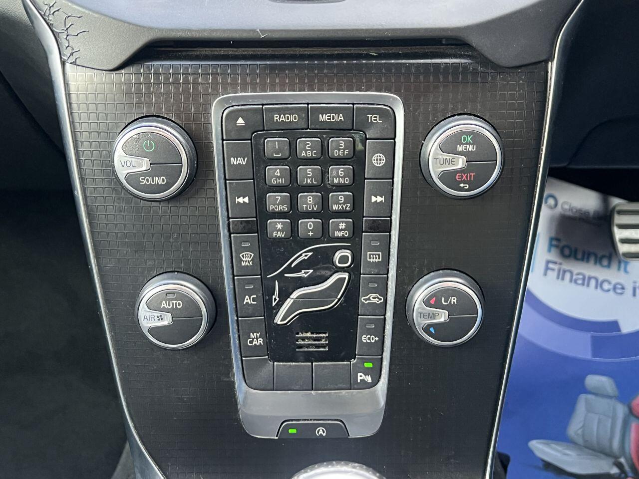 Volvo V40 view 34