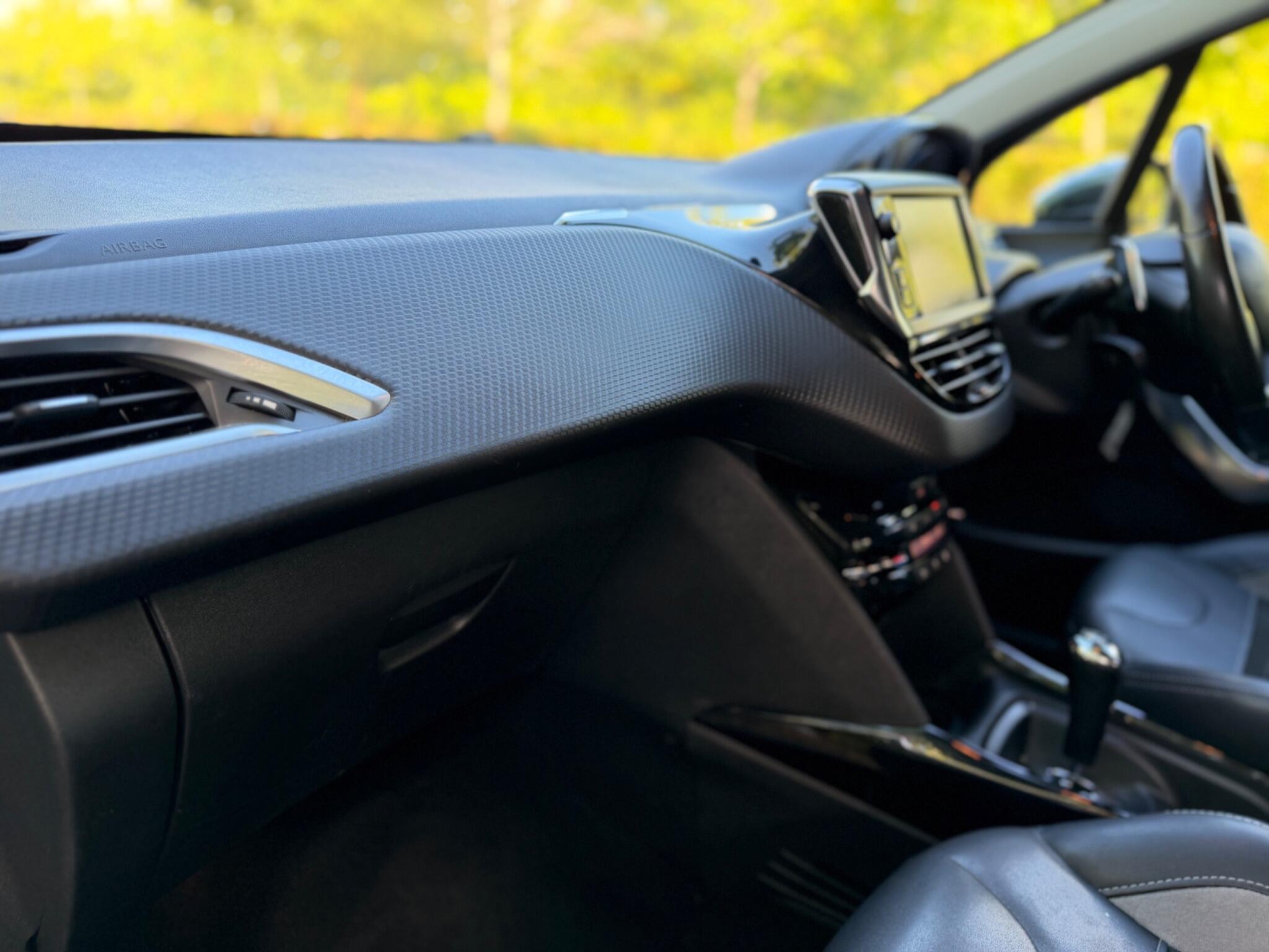 Peugeot 2008 view 35