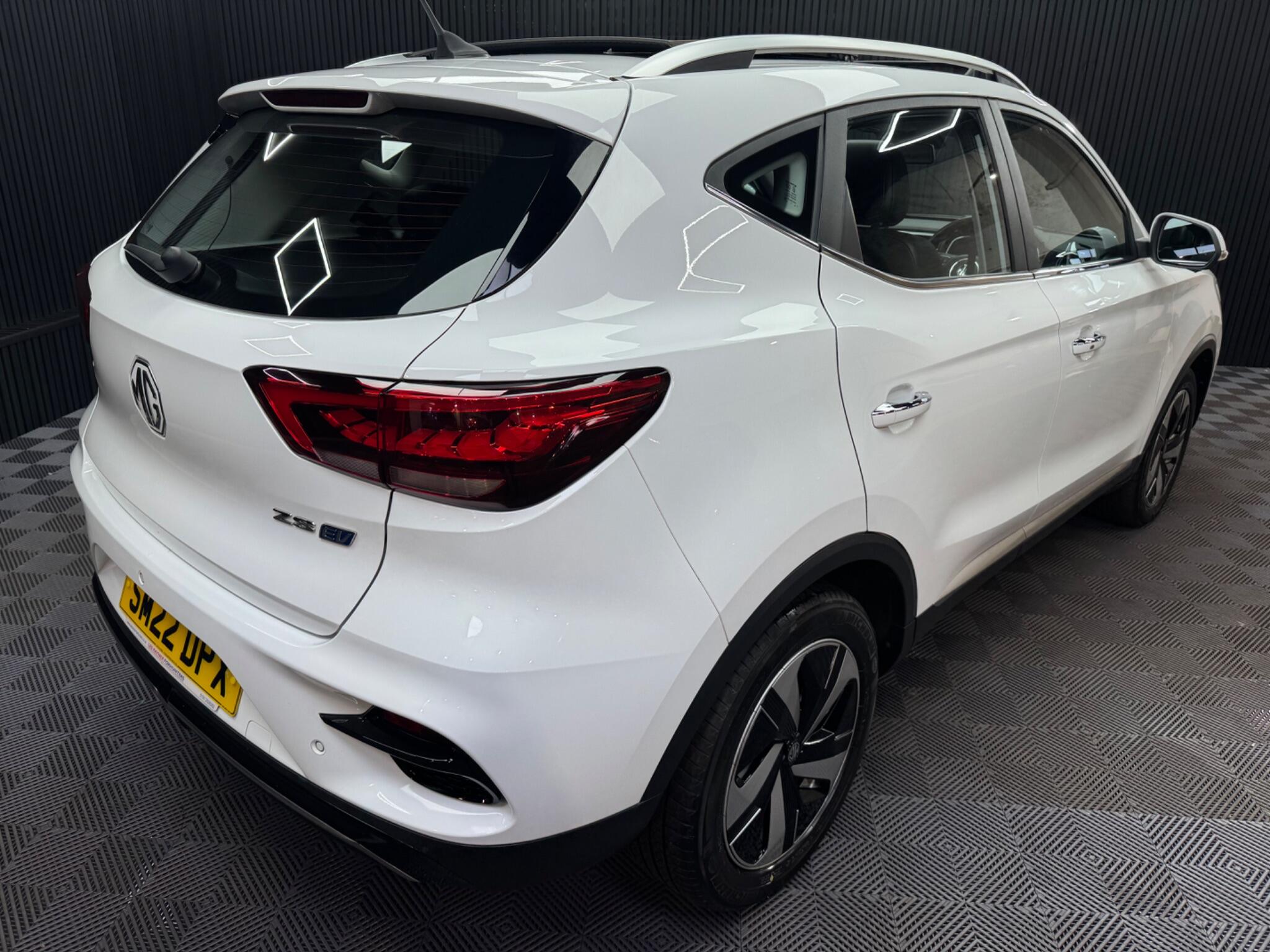 MG ZS view 17