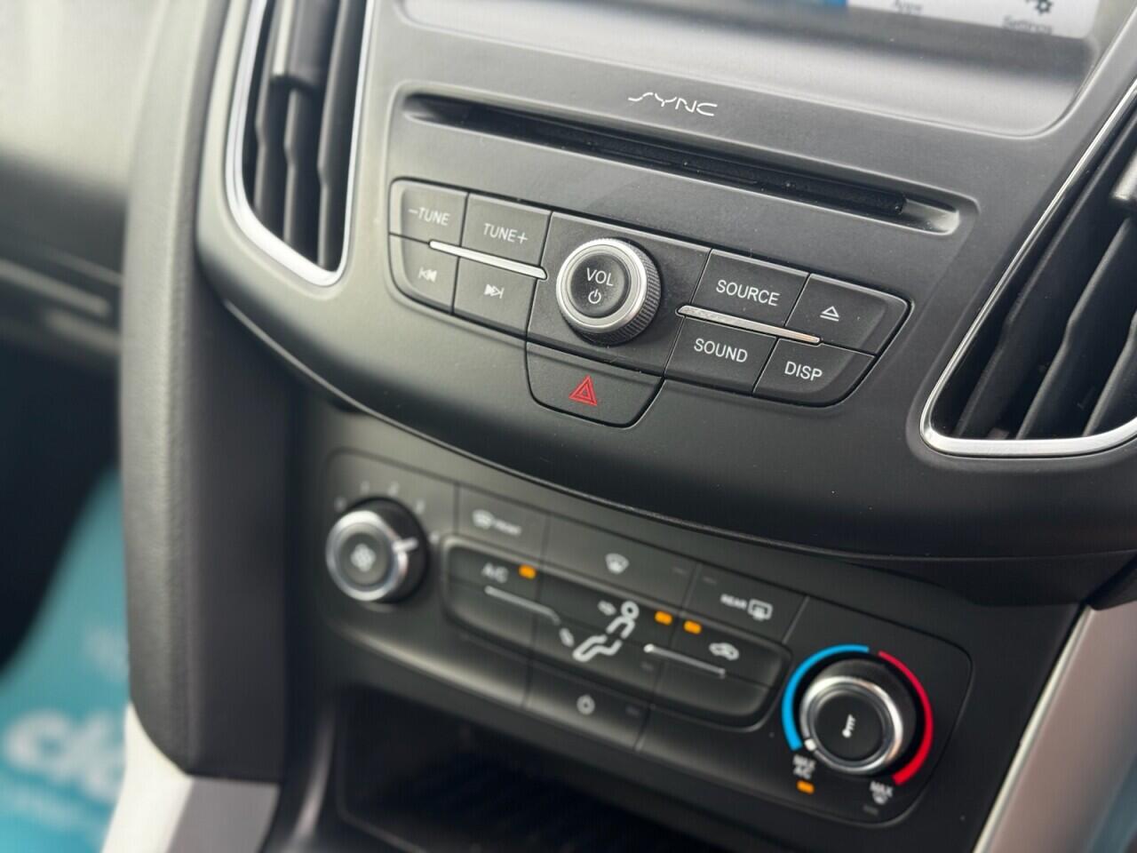 Ford Focus view 41