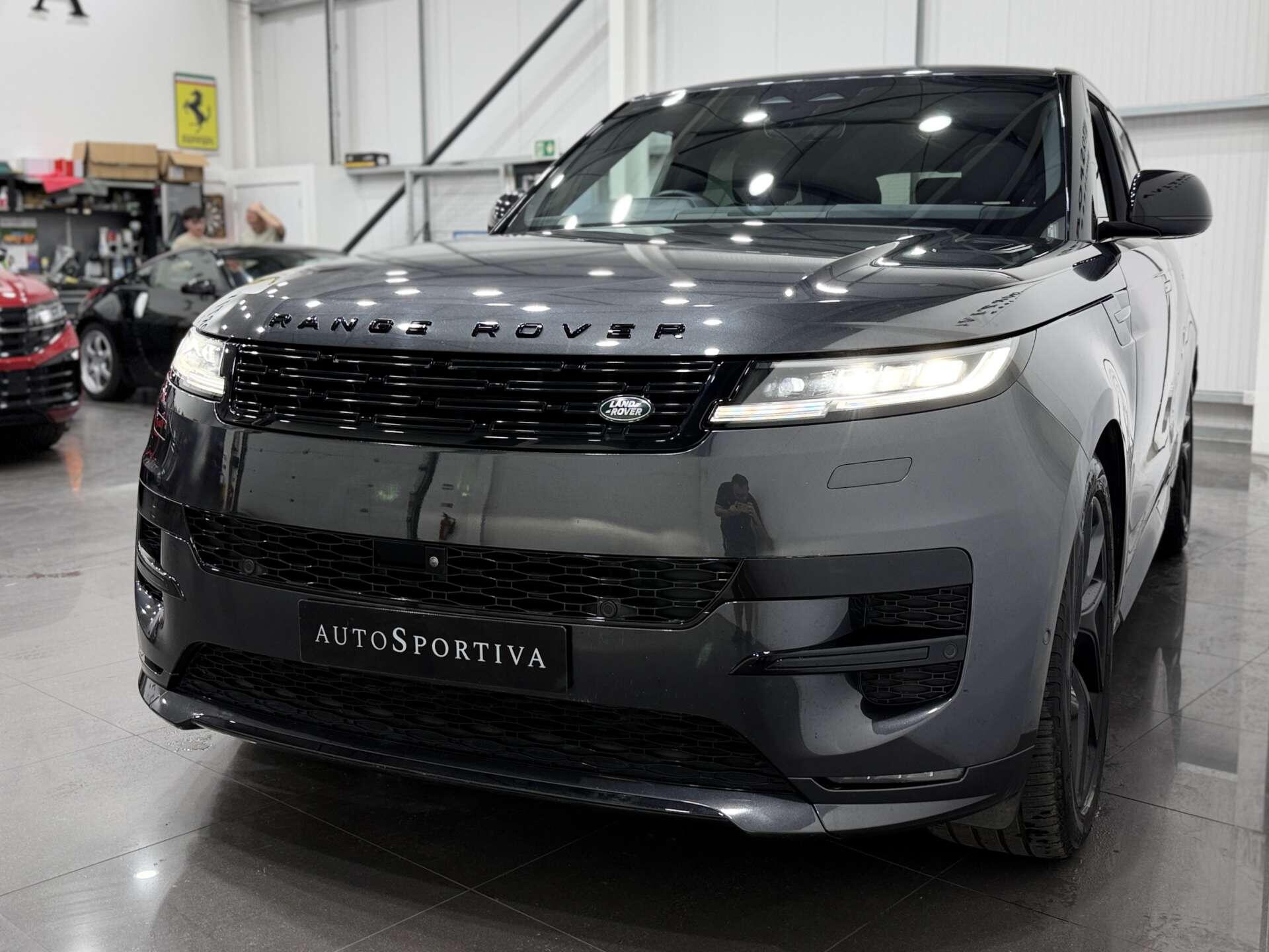 Land Rover Range Rover Sport view 9