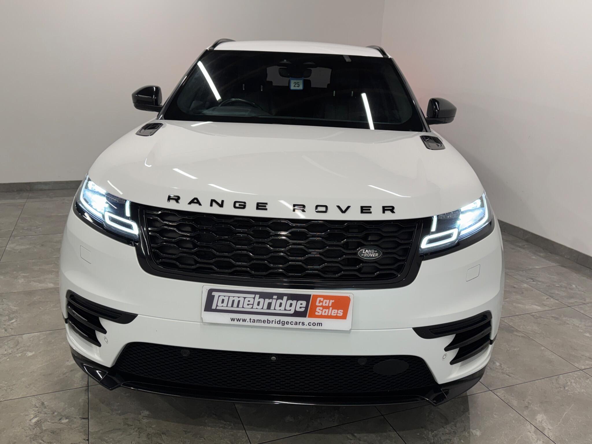 Land Rover Range Rover Velar view 3