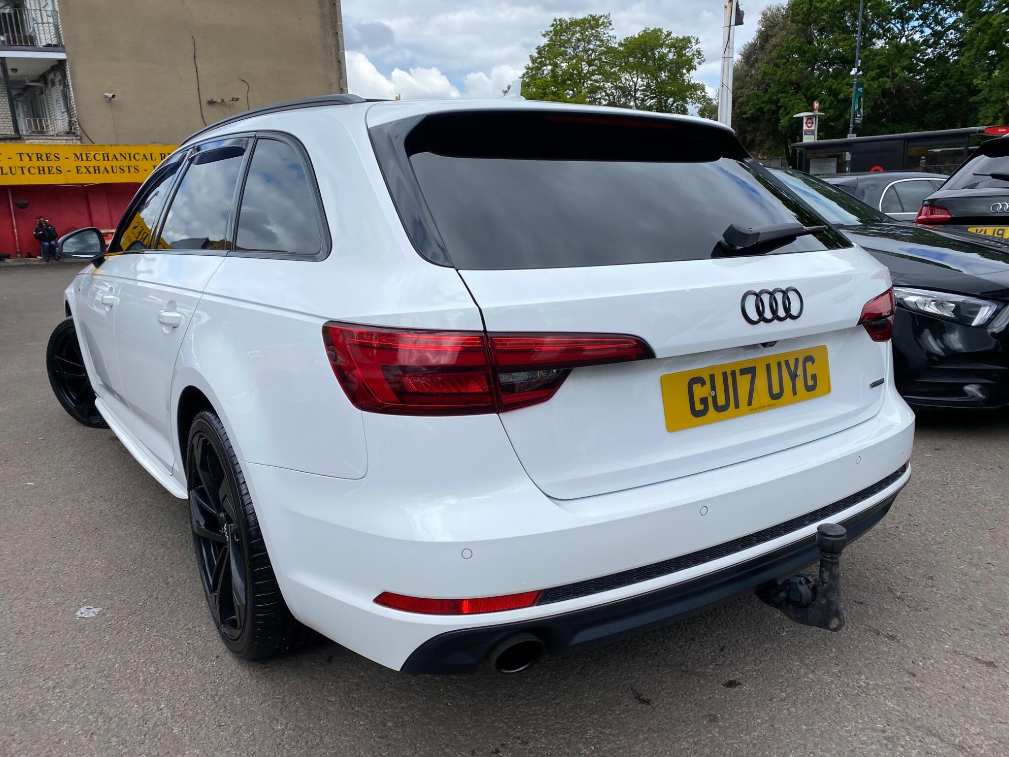 Audi A4 Avant view 15