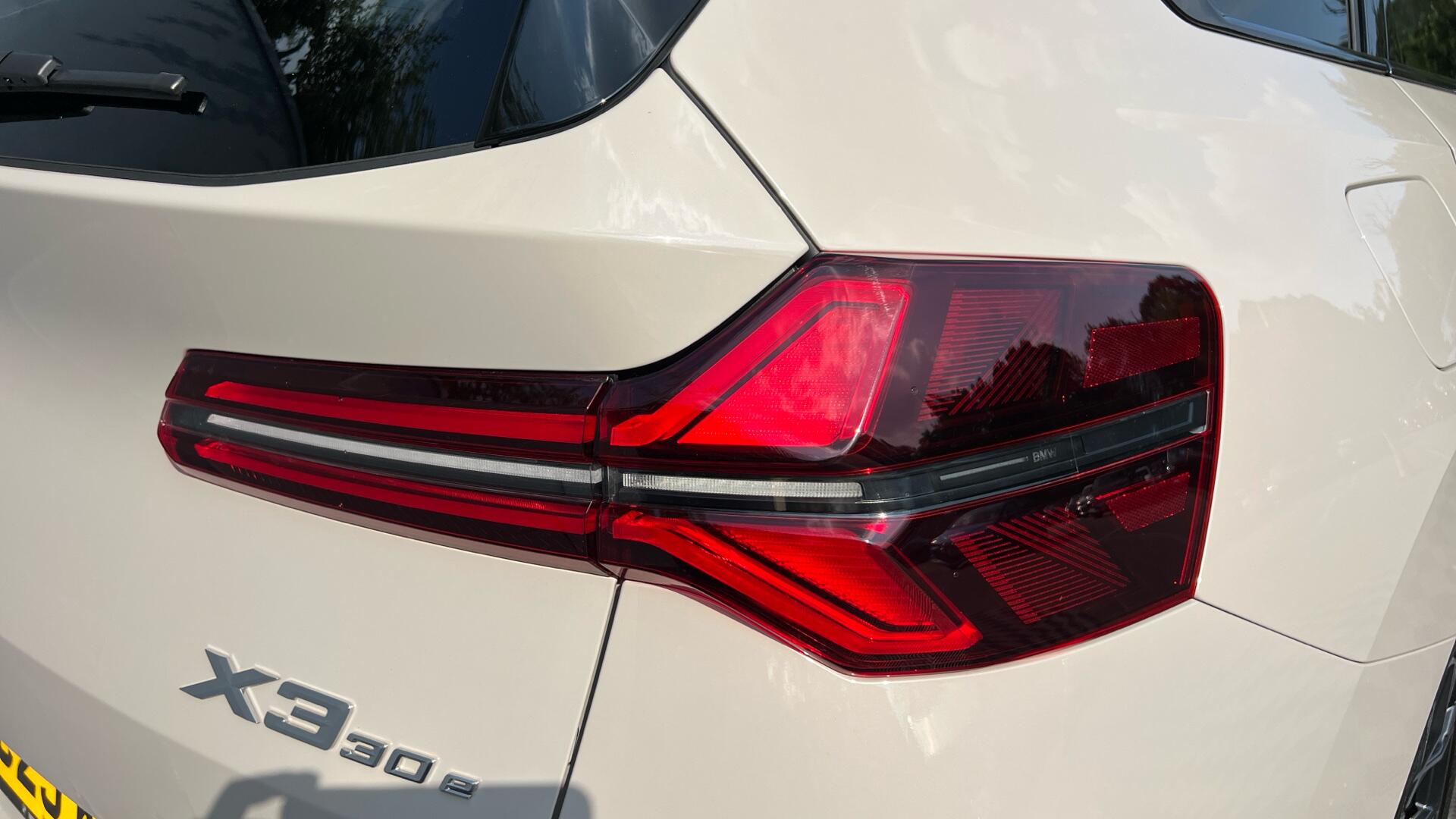 BMW X3 view 22