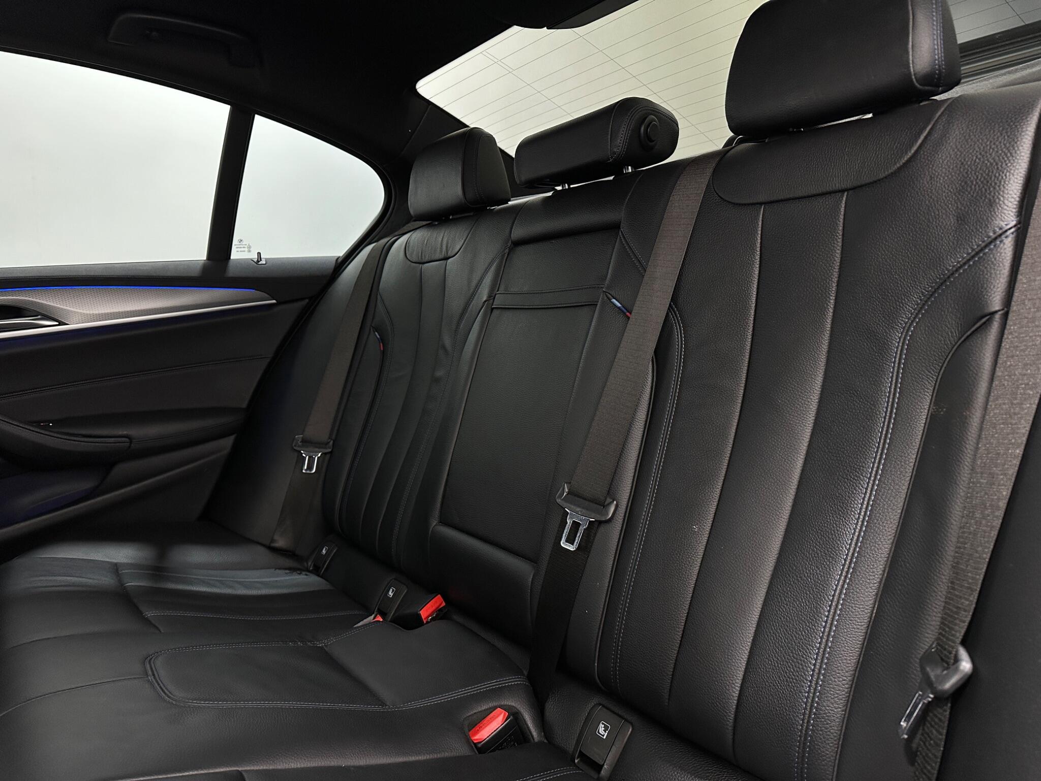 BMW 5 Series view 38