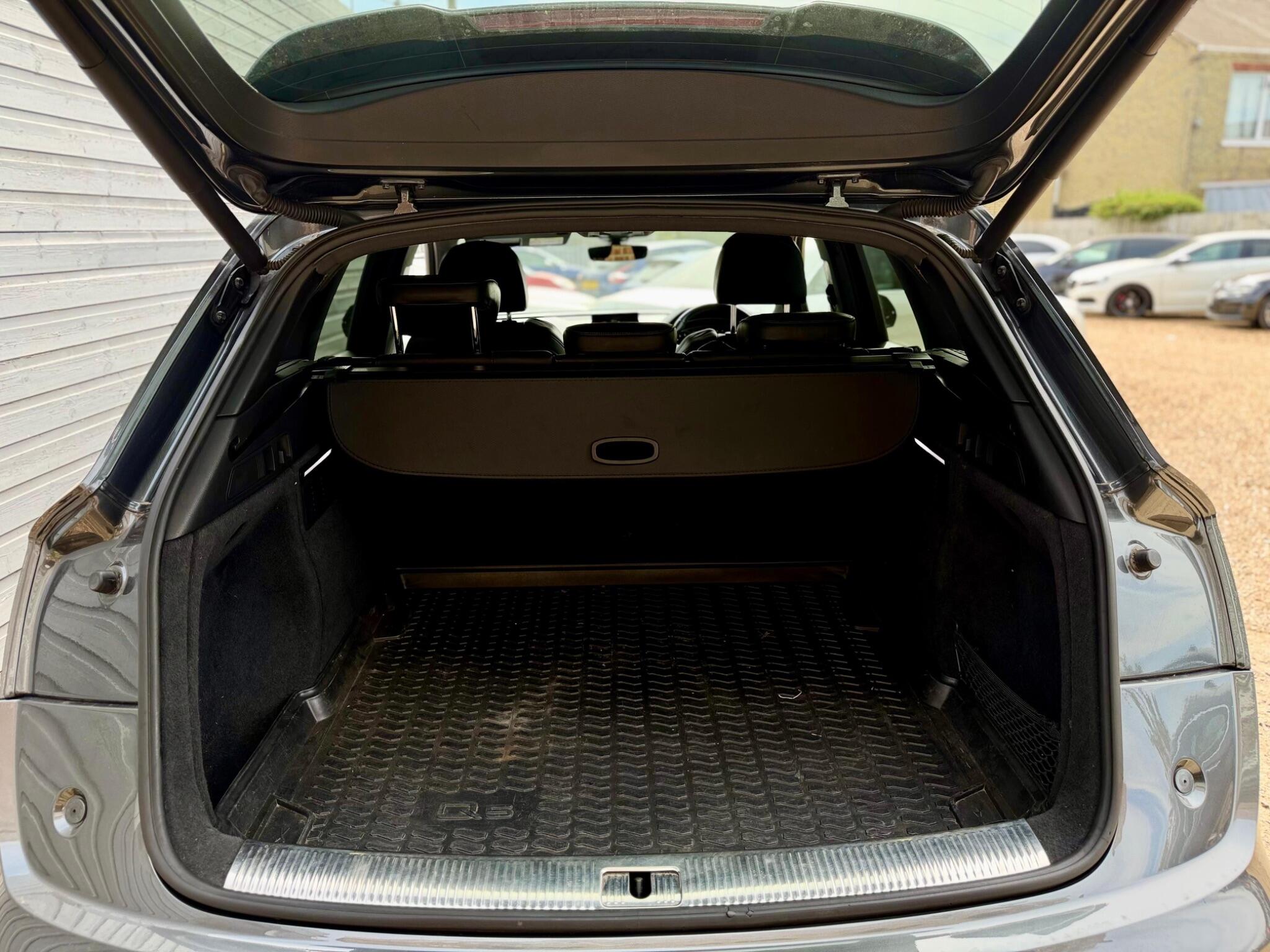Audi Q5 view 46