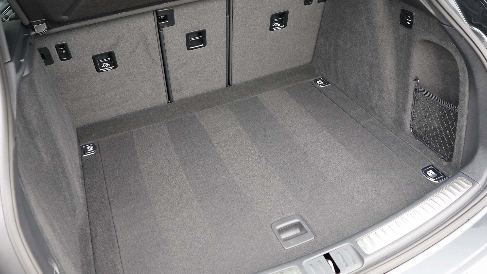 Porsche Macan view 20
