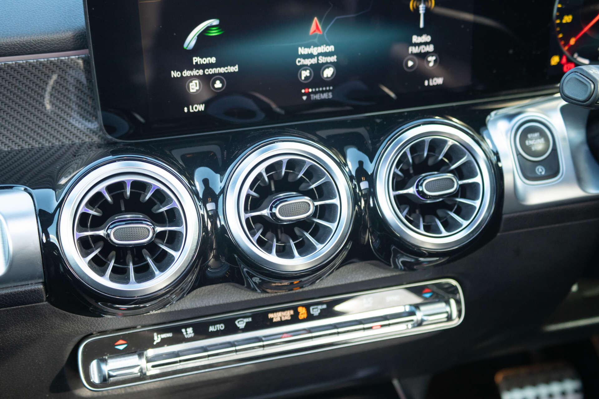 Mercedes-Benz GLB view 48