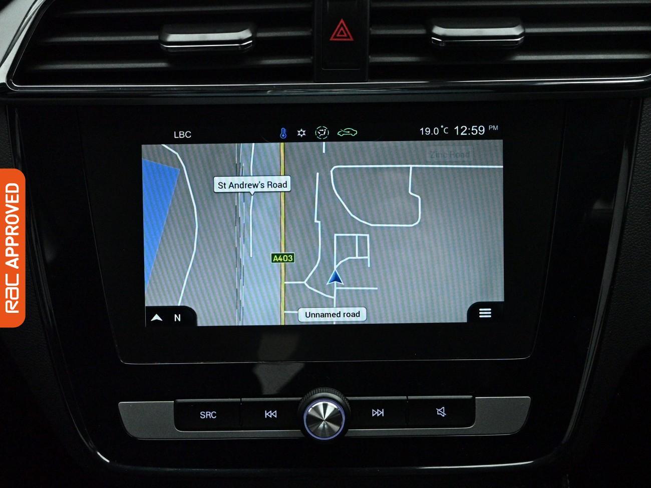 MG ZS view 3