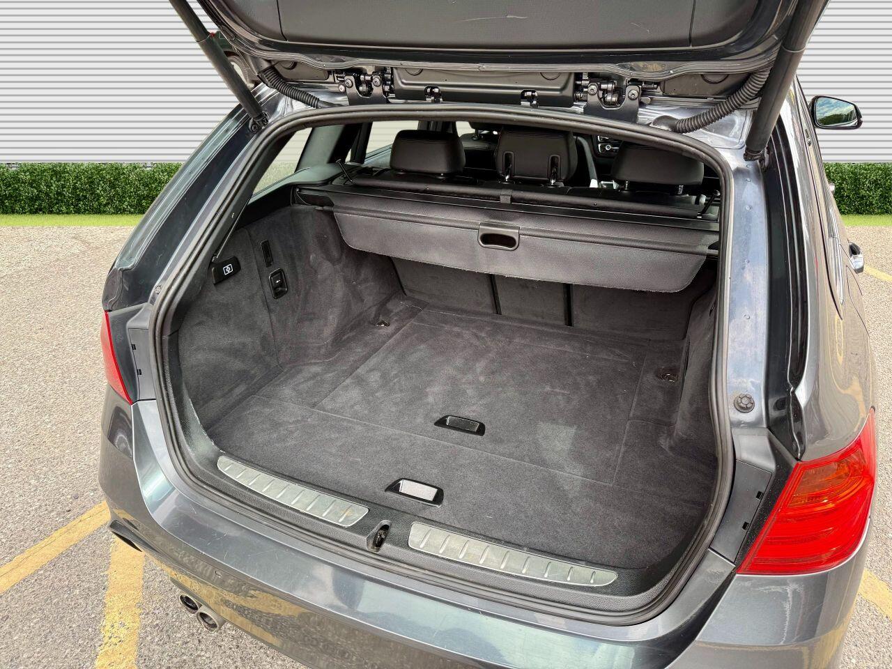 BMW 3 Series view 30