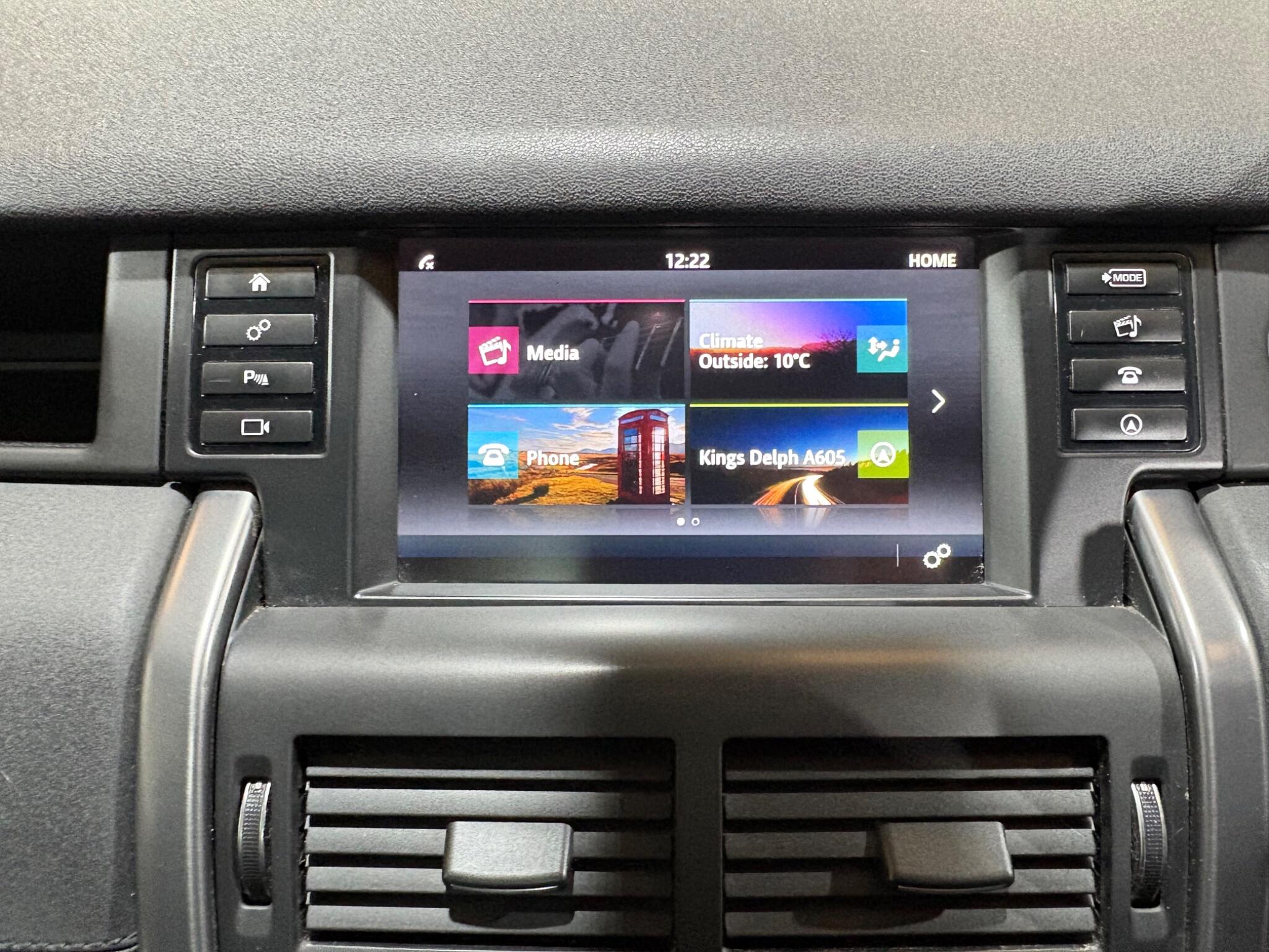 Land Rover Discovery Sport view 60